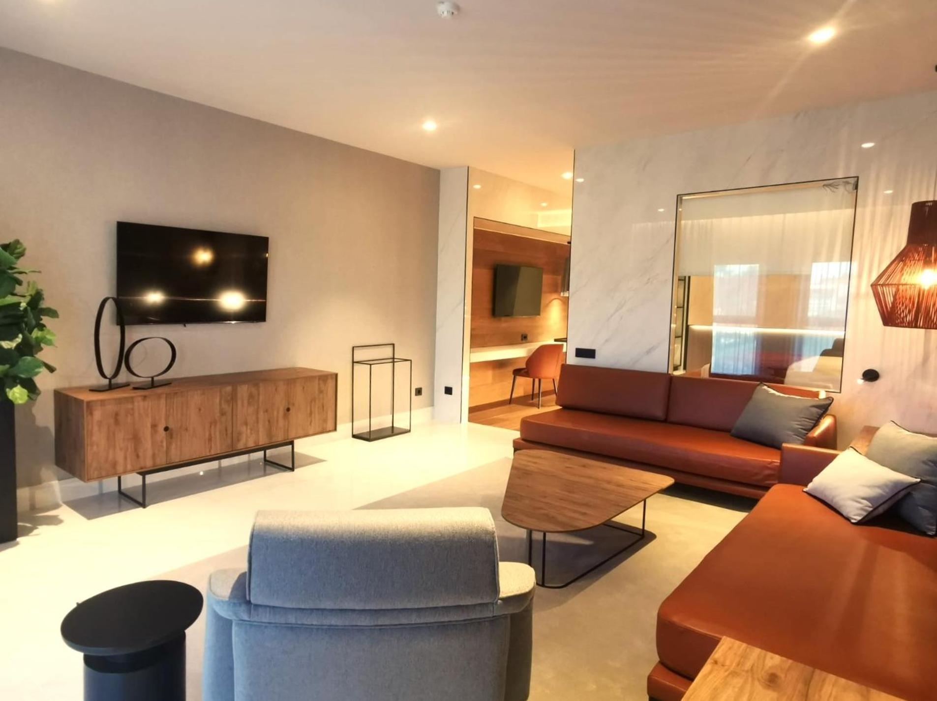 Premium Suite