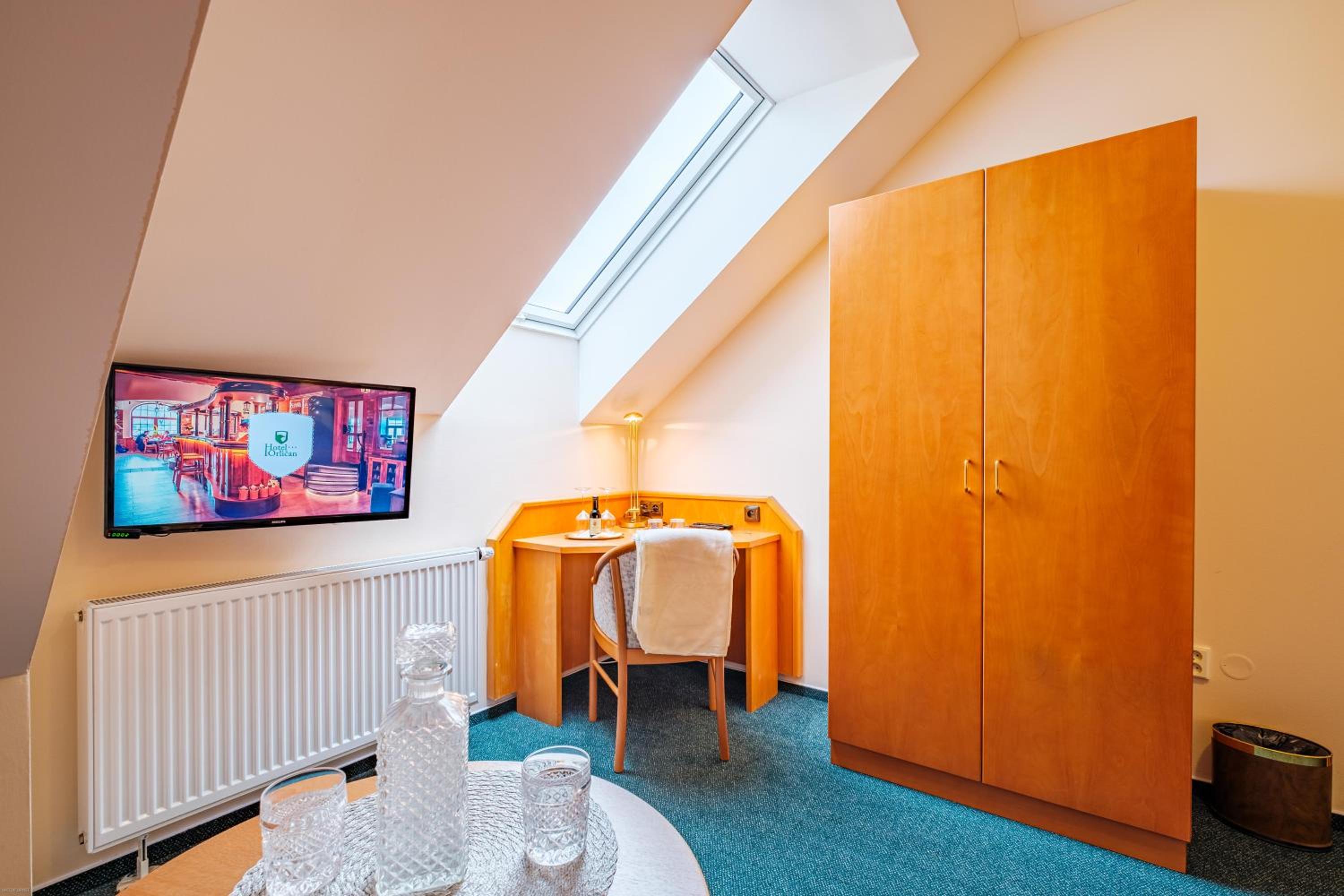 Triple Room with Private Bathroom photo 3