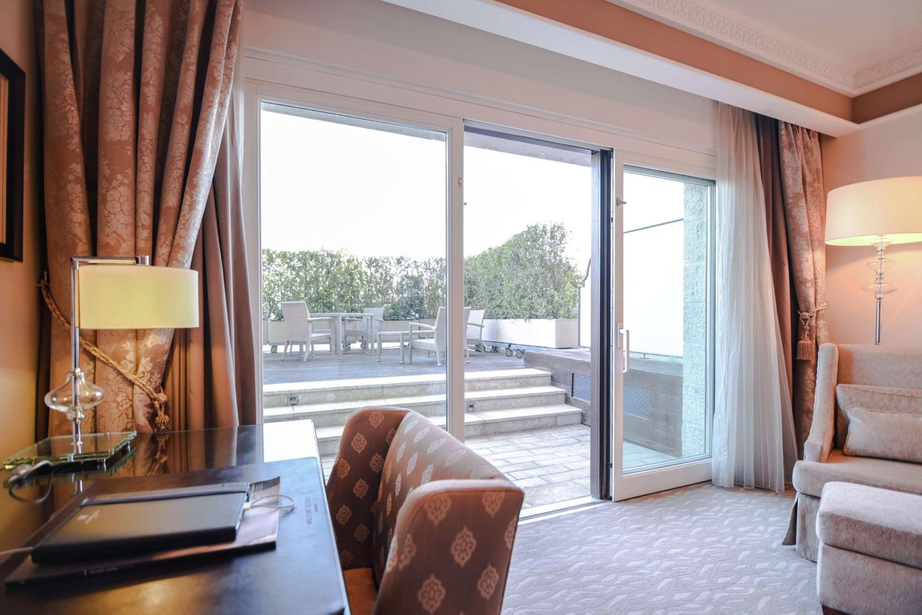 Premier King Room with Terrace