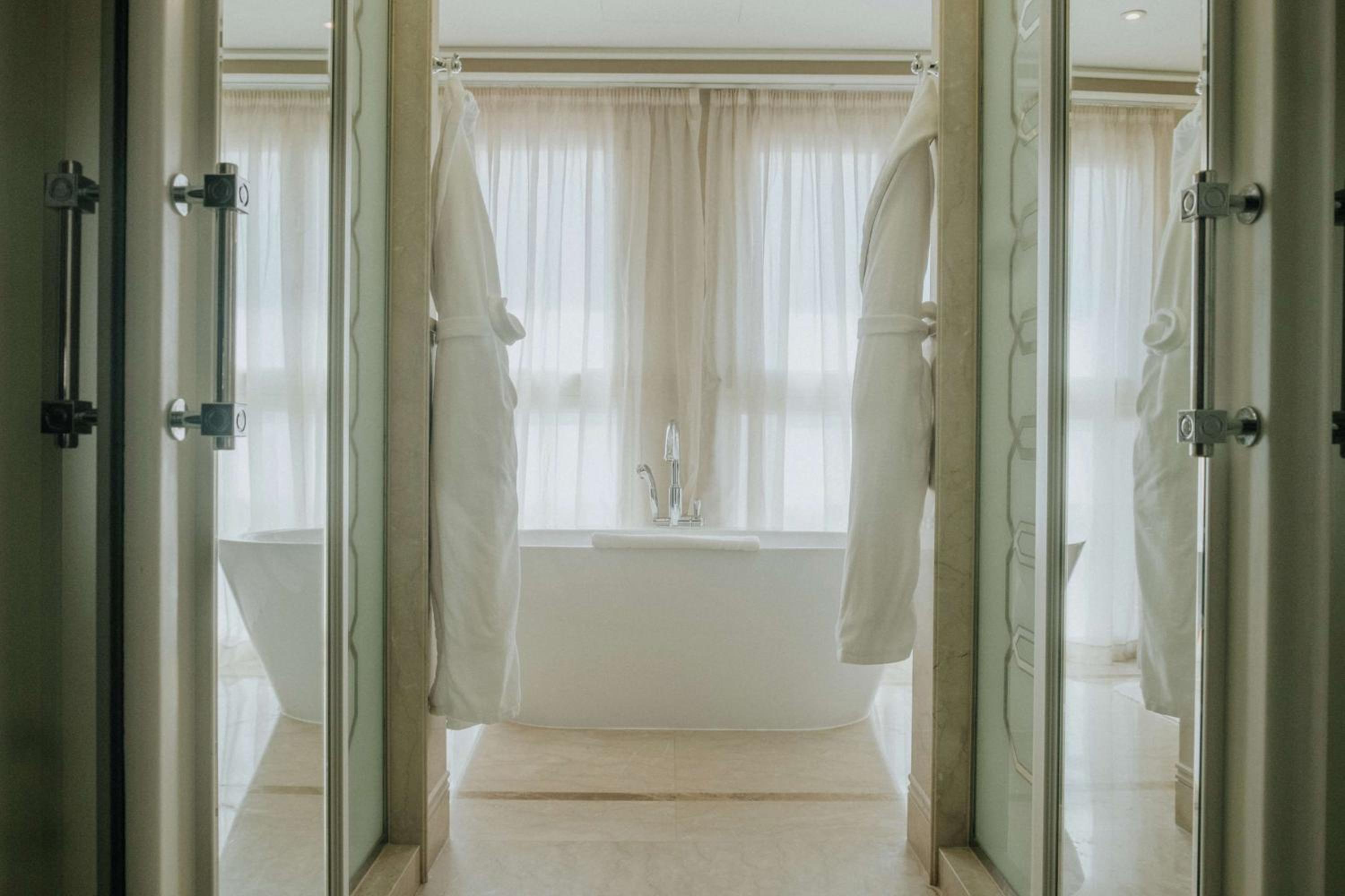 Grand Deluxe Room