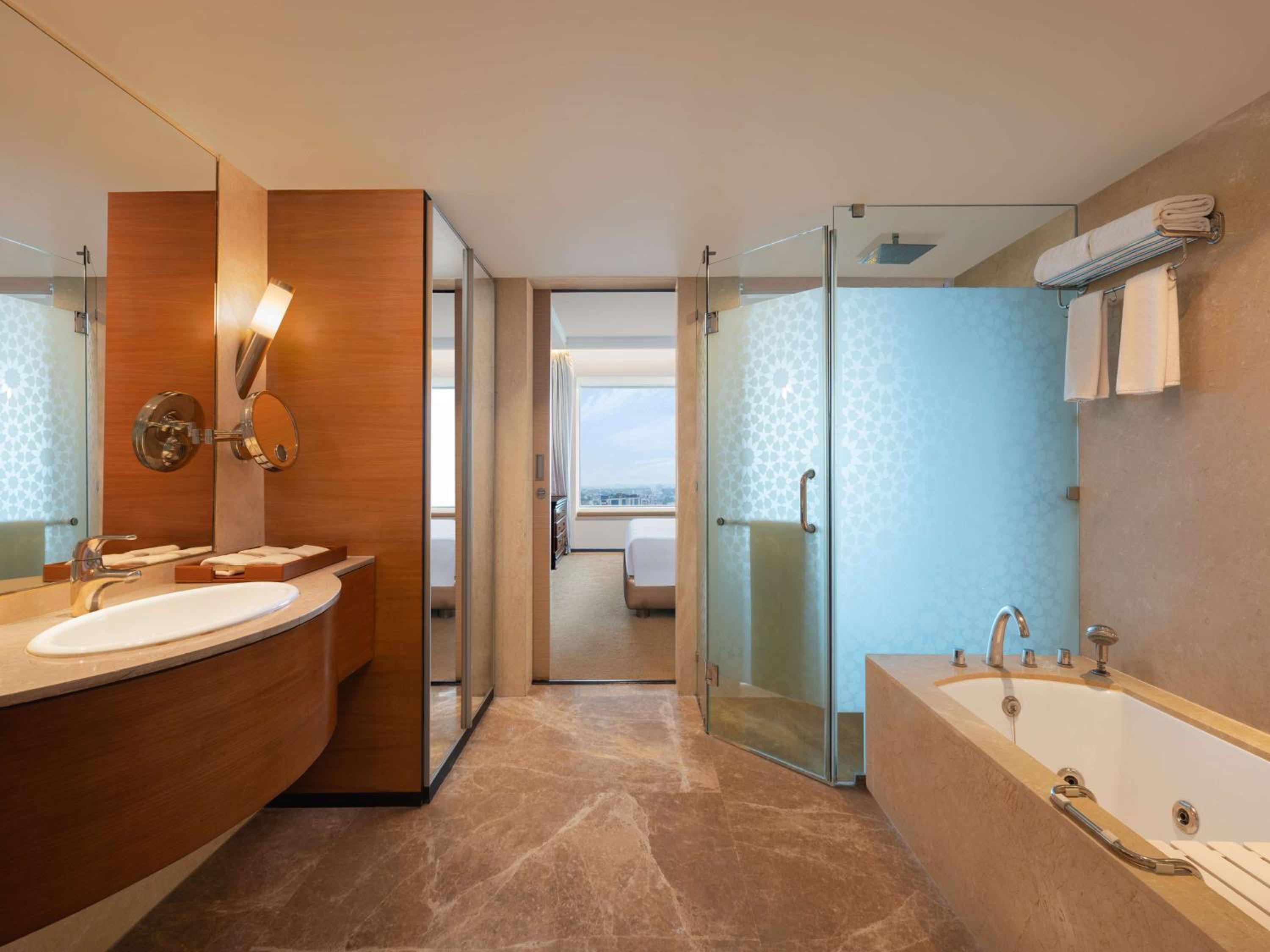 Deluxe Suite photo