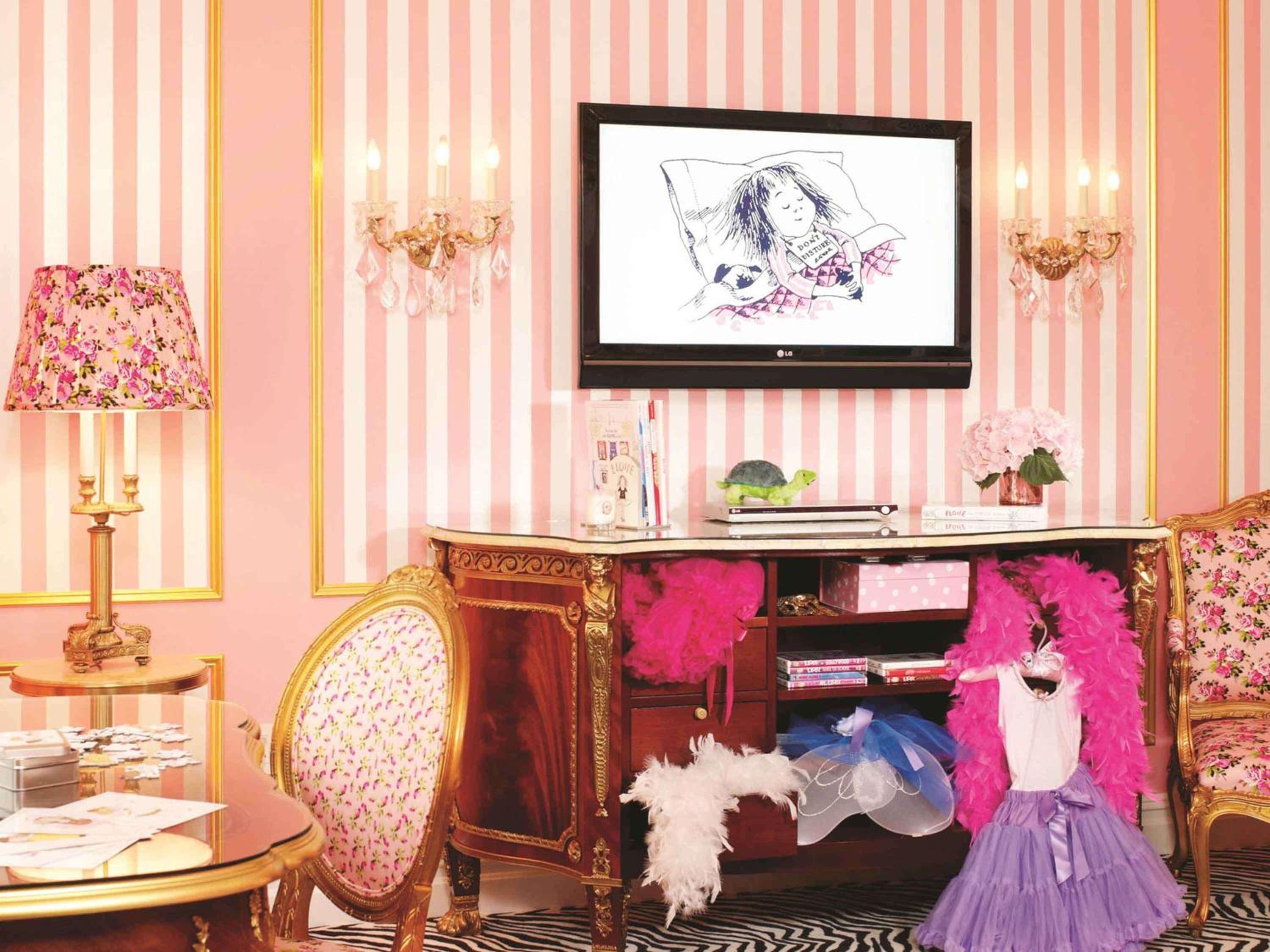 Eloise King Room