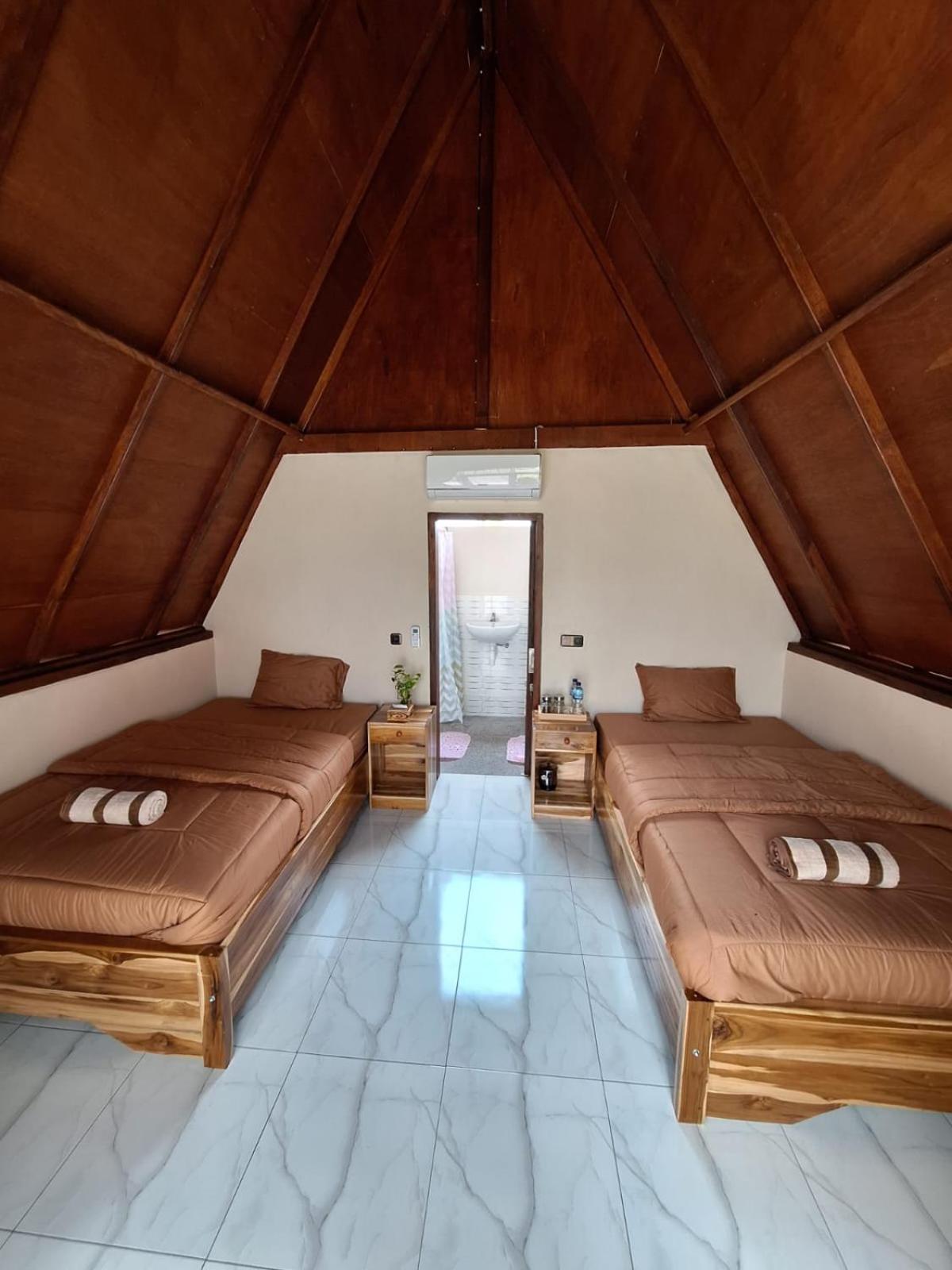 Deluxe Twin Room photo 3