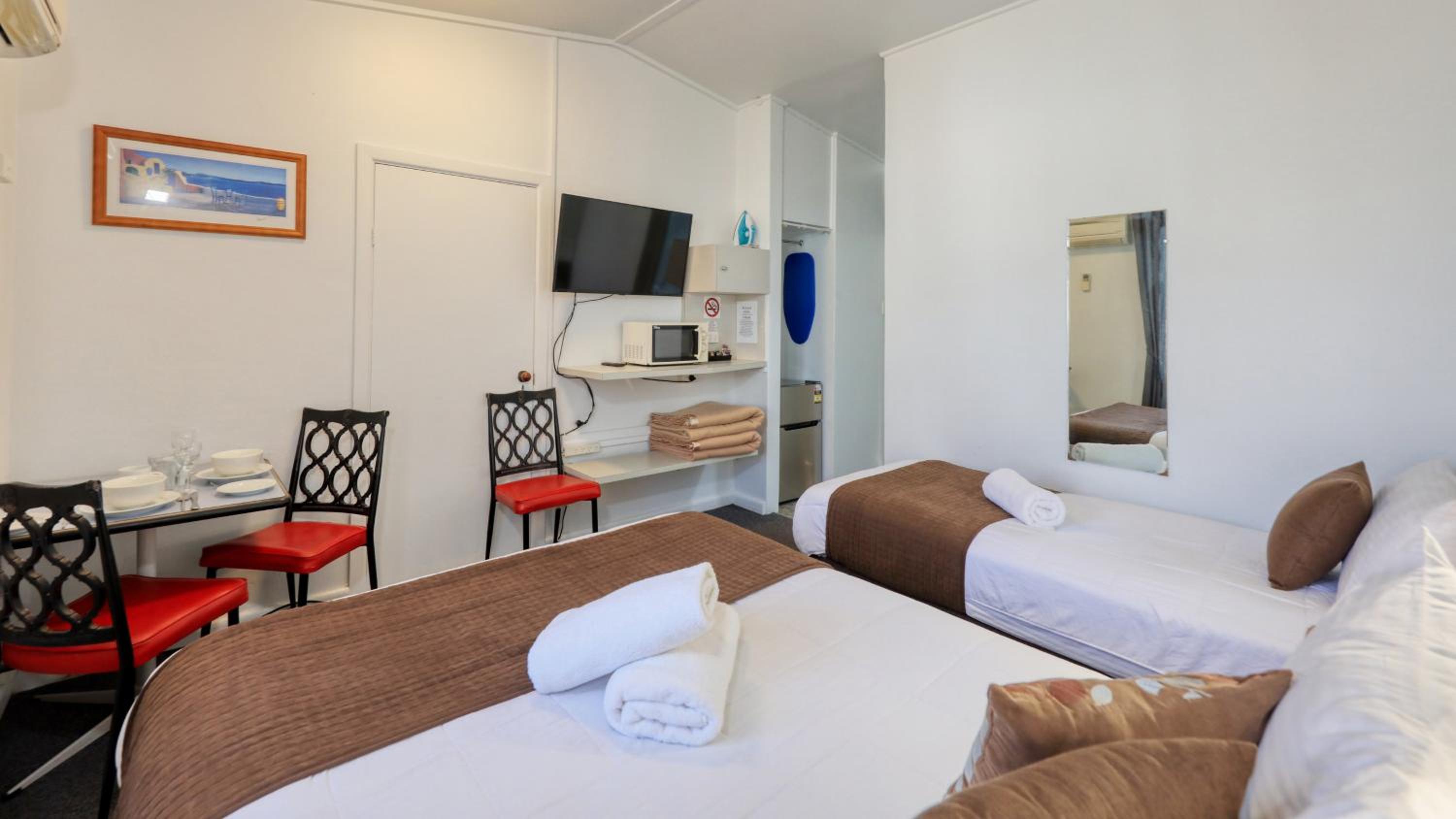 Double or Twin Room - Photo 6