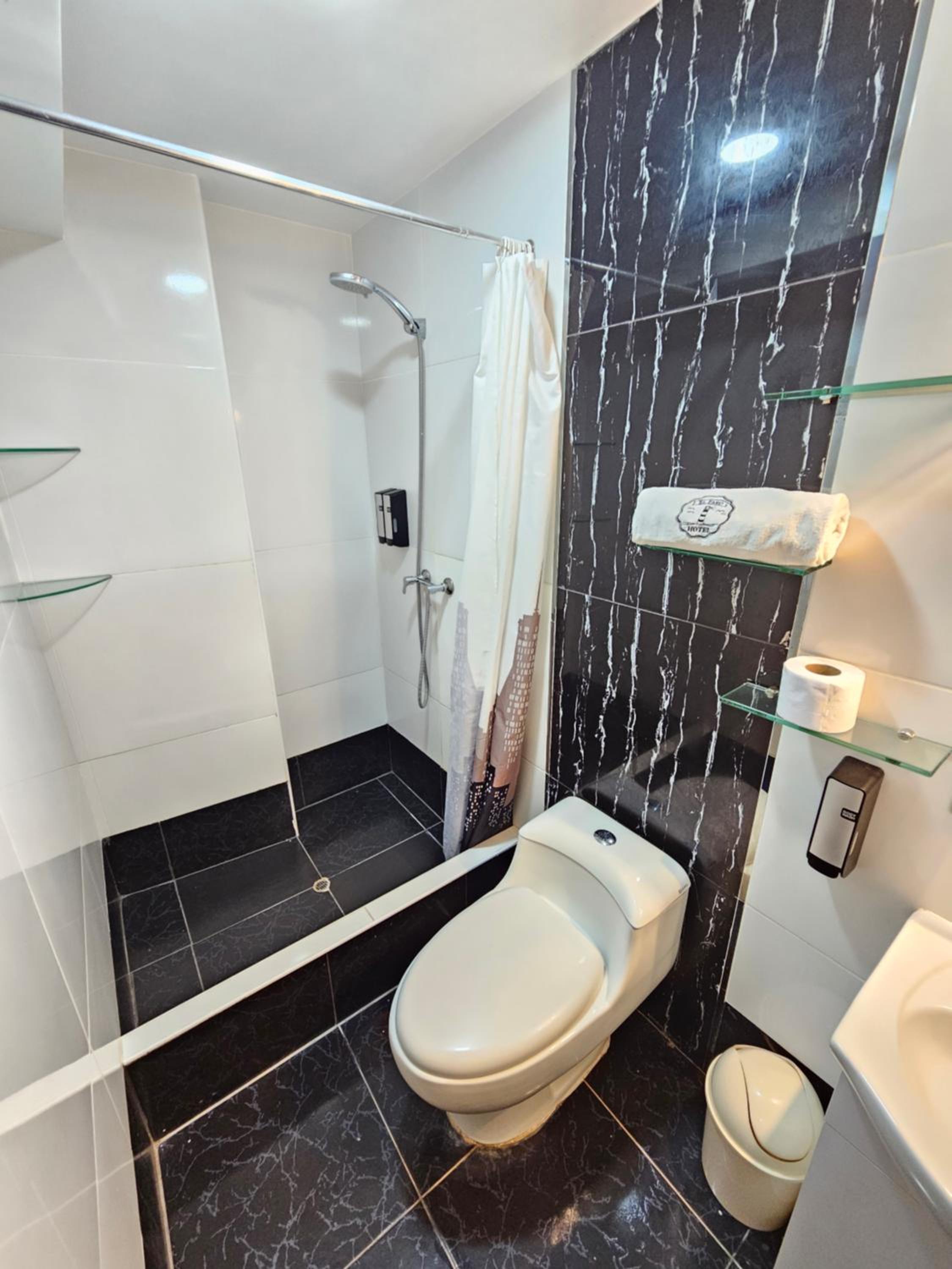 Standard Triple Room with Sea View photo 3