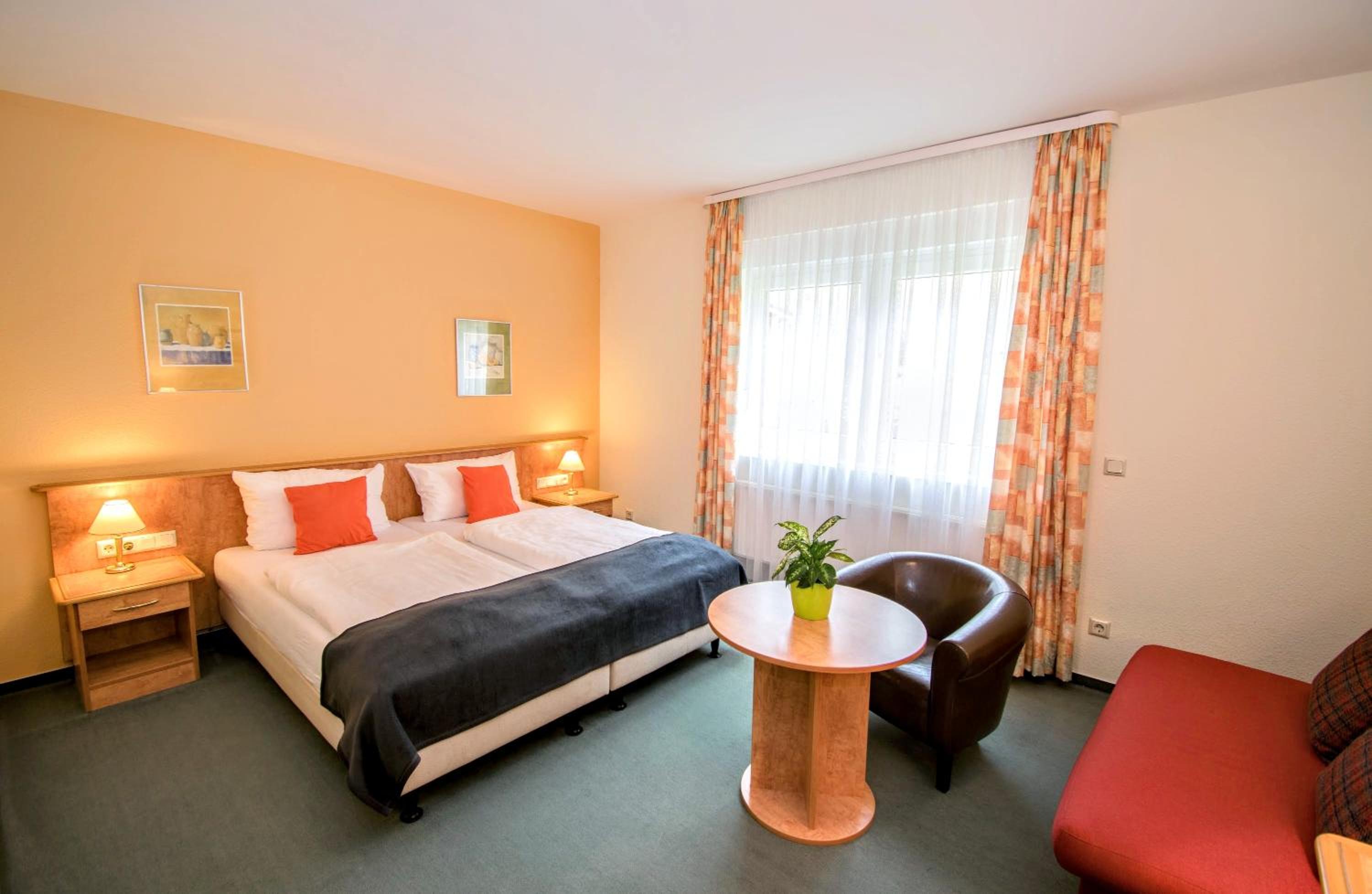 Large Double Room photo 1