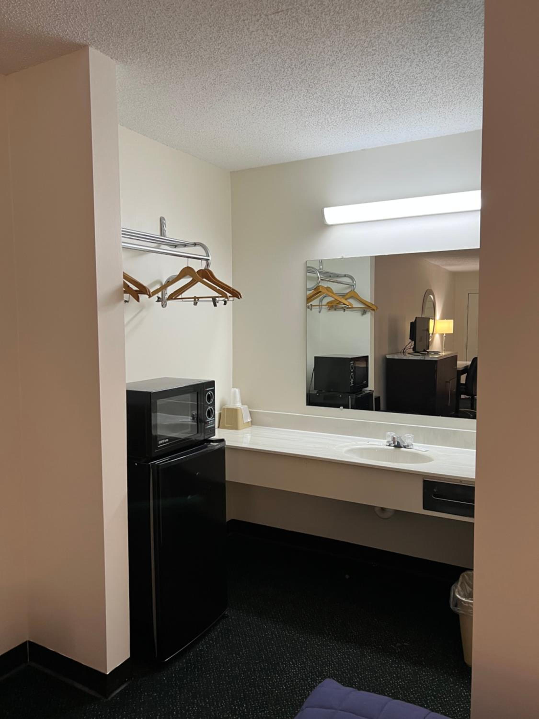 Standard Double Room - Photo 5