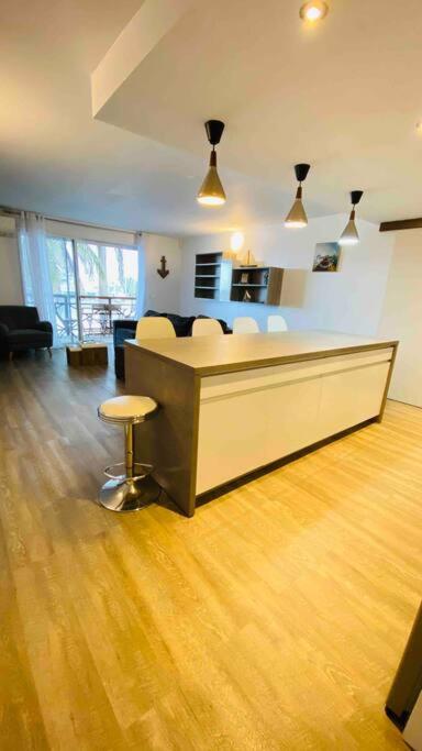 Three-Bedroom Apartment photo 2