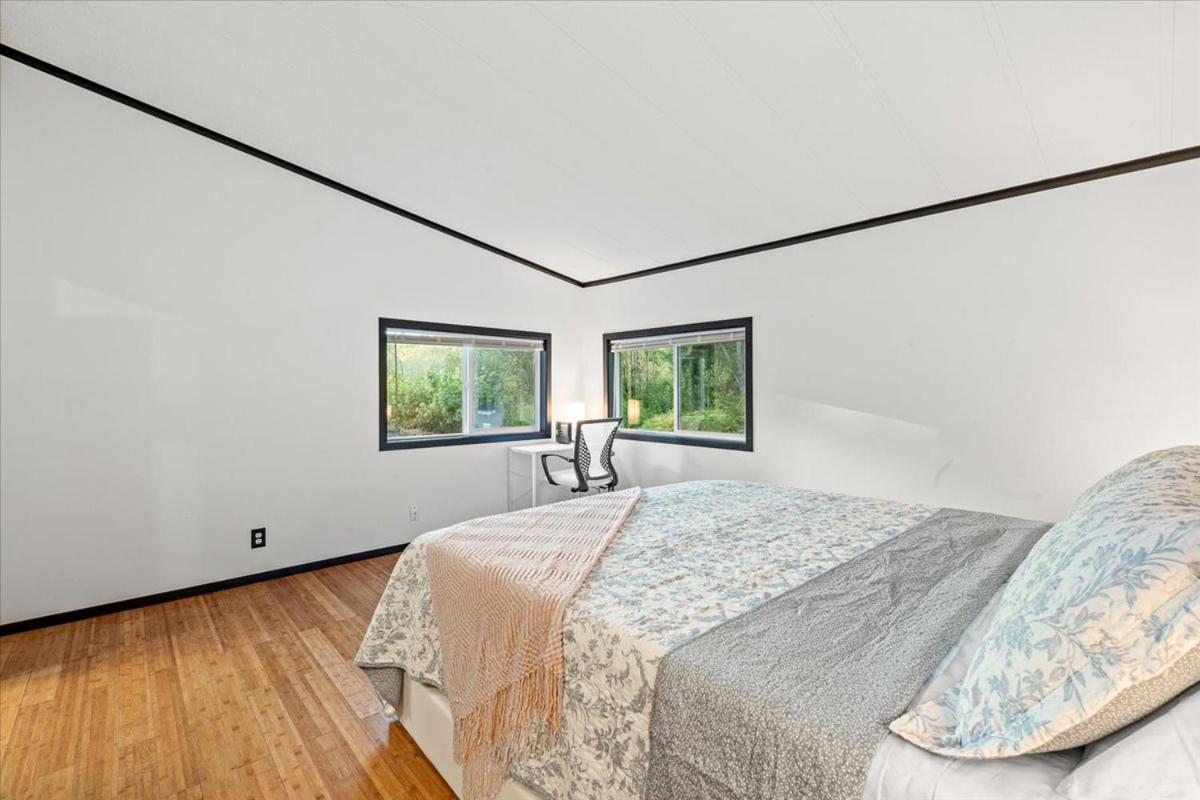 Three-Bedroom Chalet photo 1