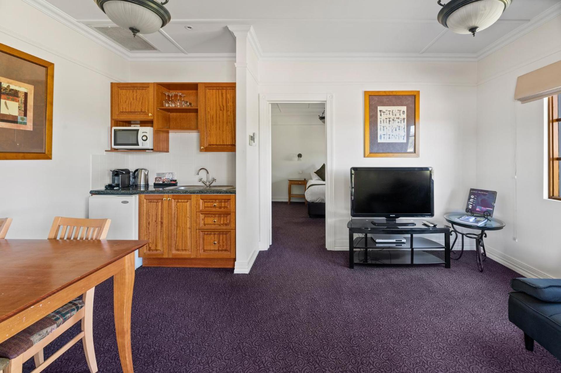 One Bedroom Unit Suite 1 photo 1