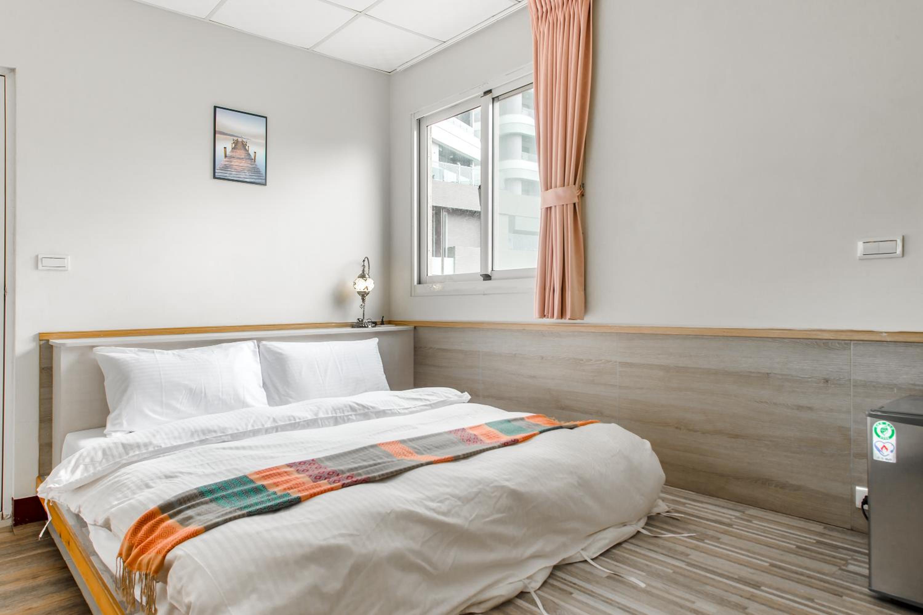 Standard Double Room - Photo 15