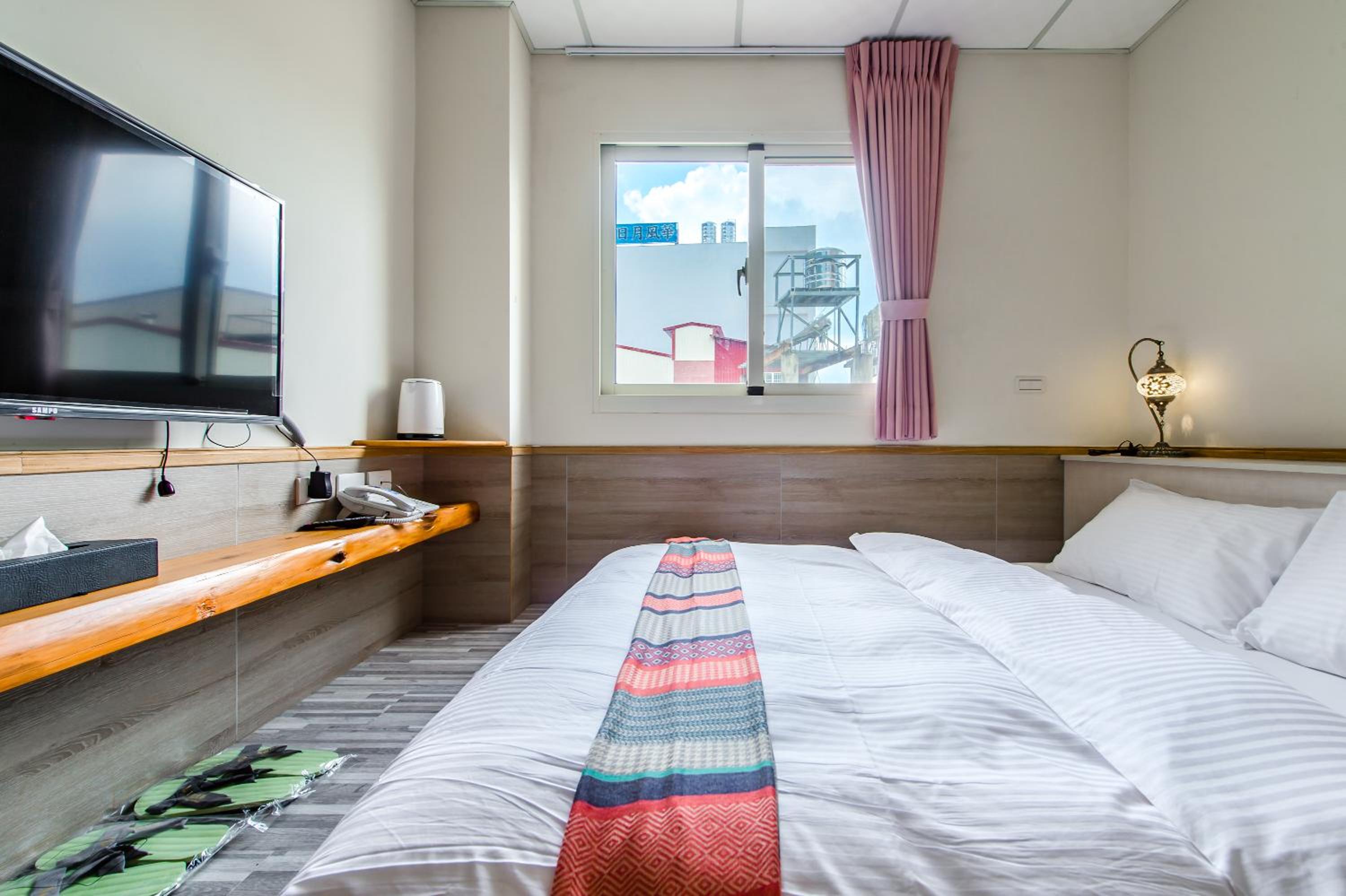 Standard Double Room - Photo 18