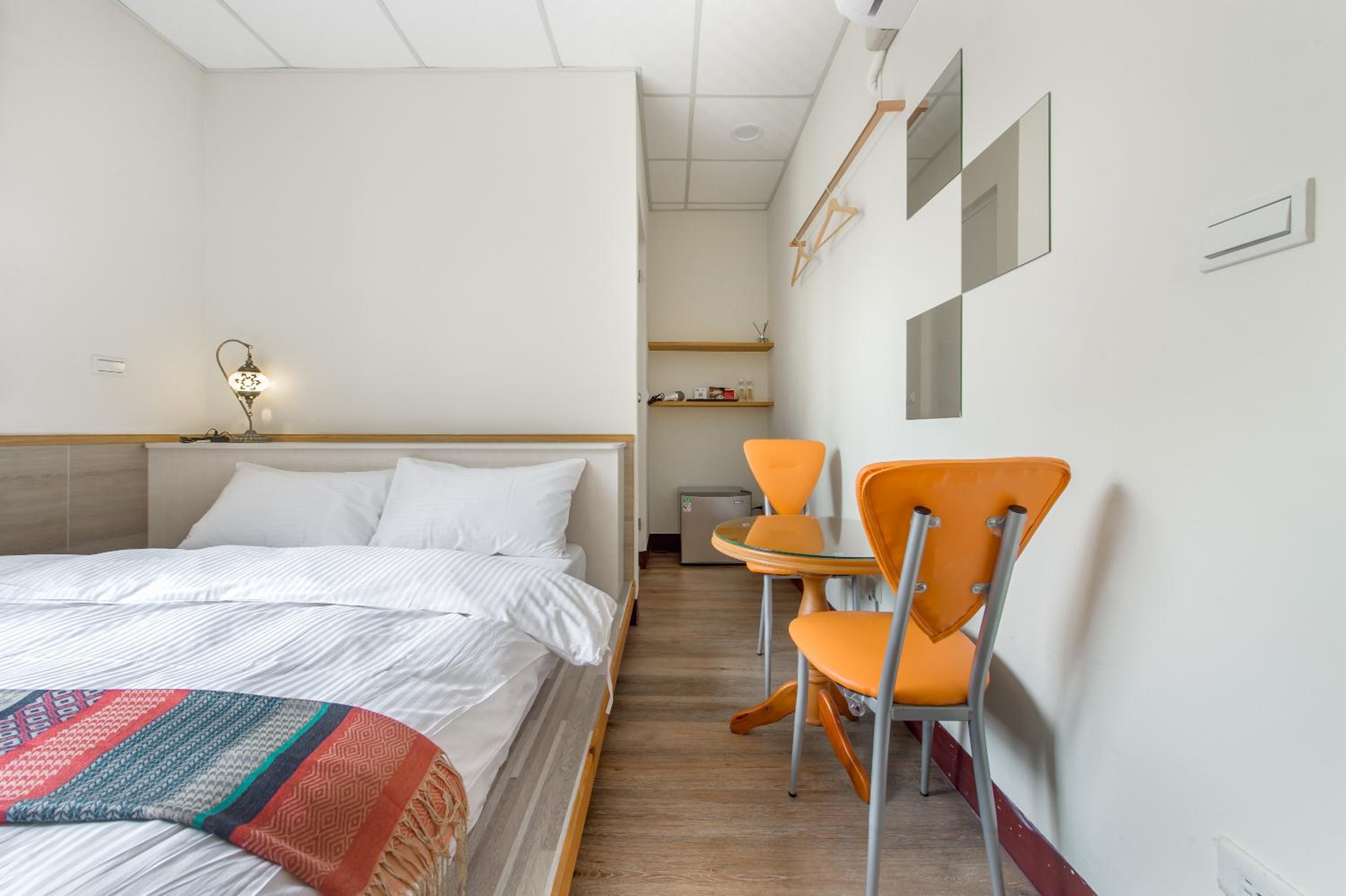 Standard Double Room - Photo 7