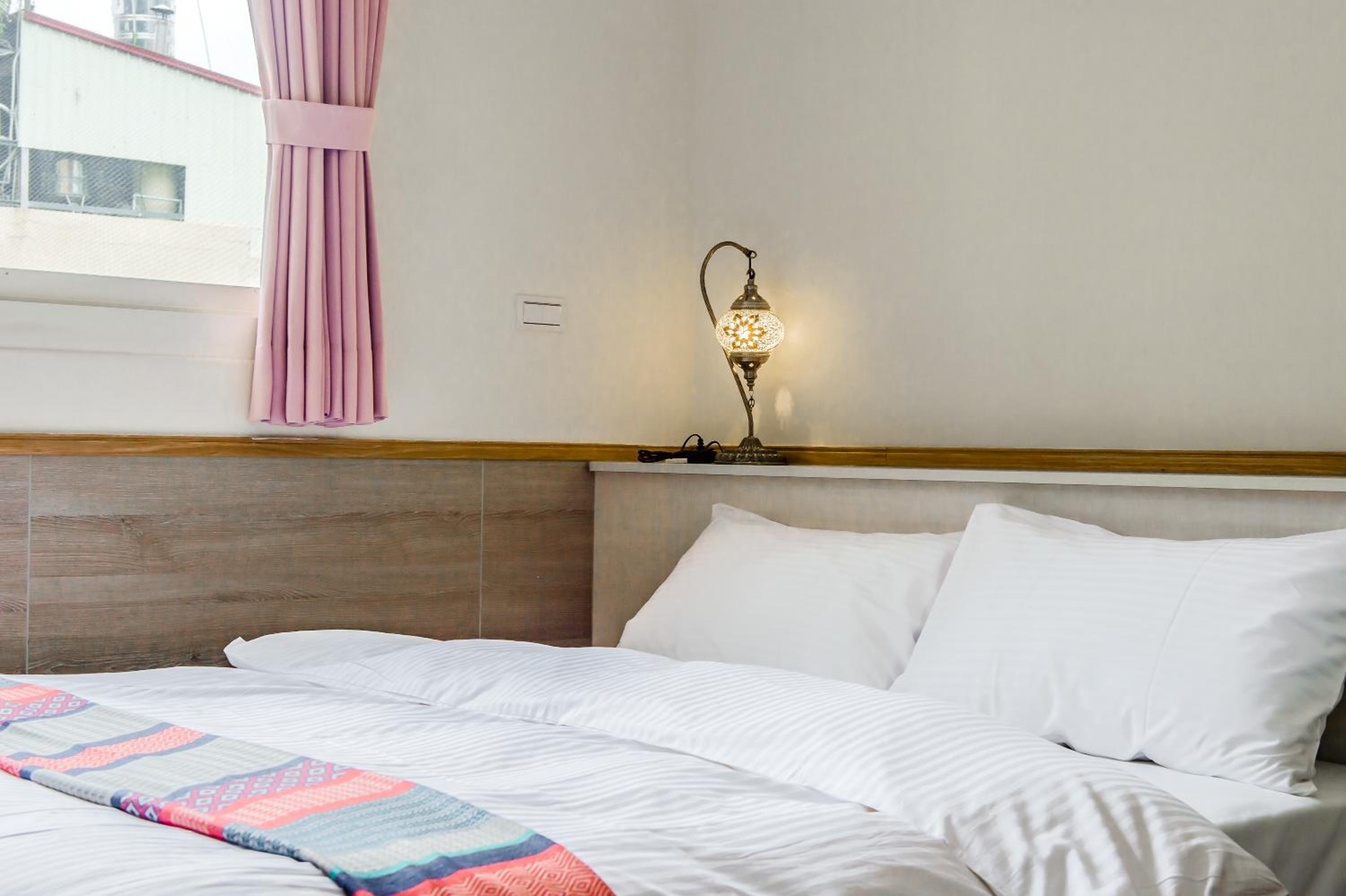Standard Double Room - Photo 19