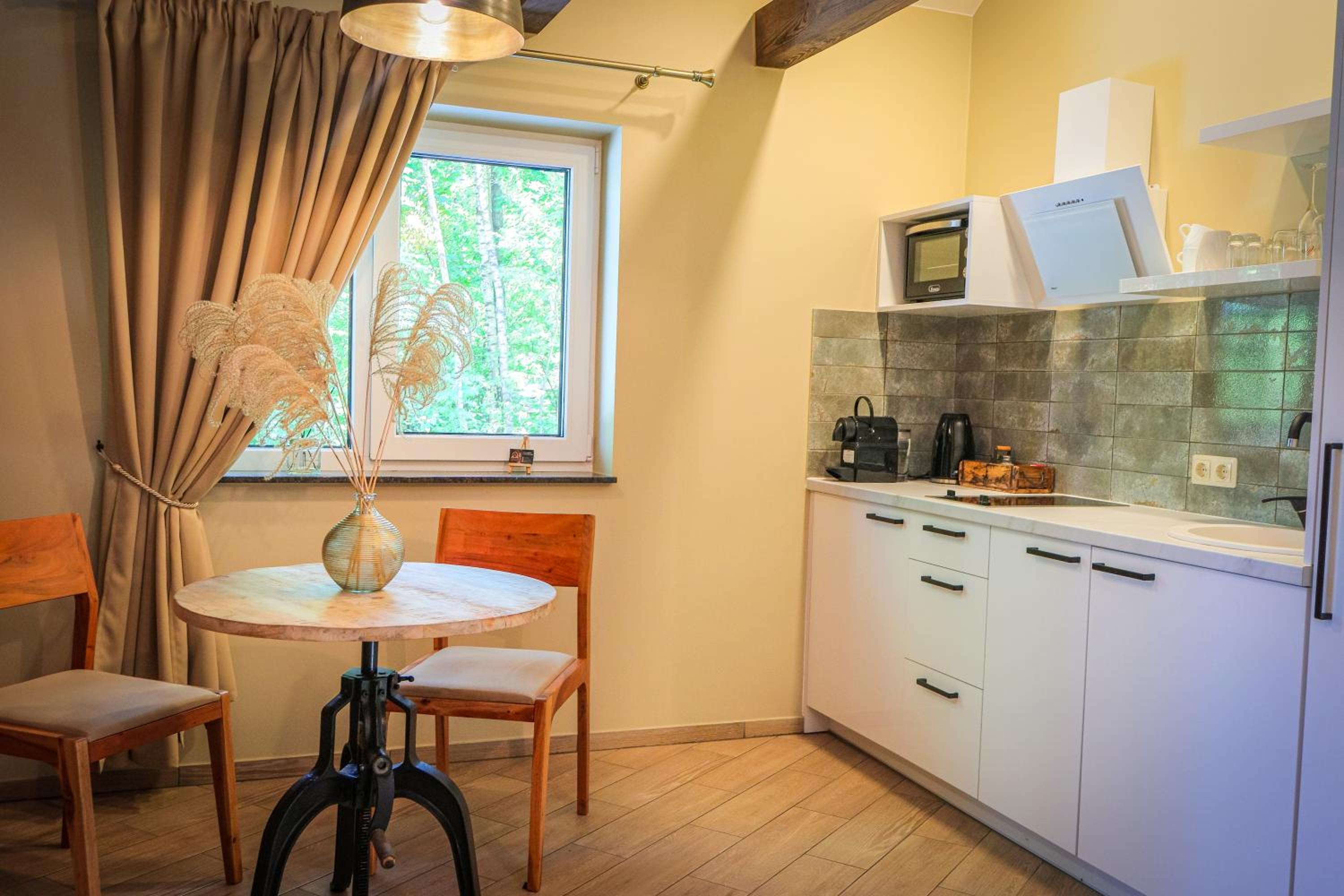 One-Bedroom House - Photo 13