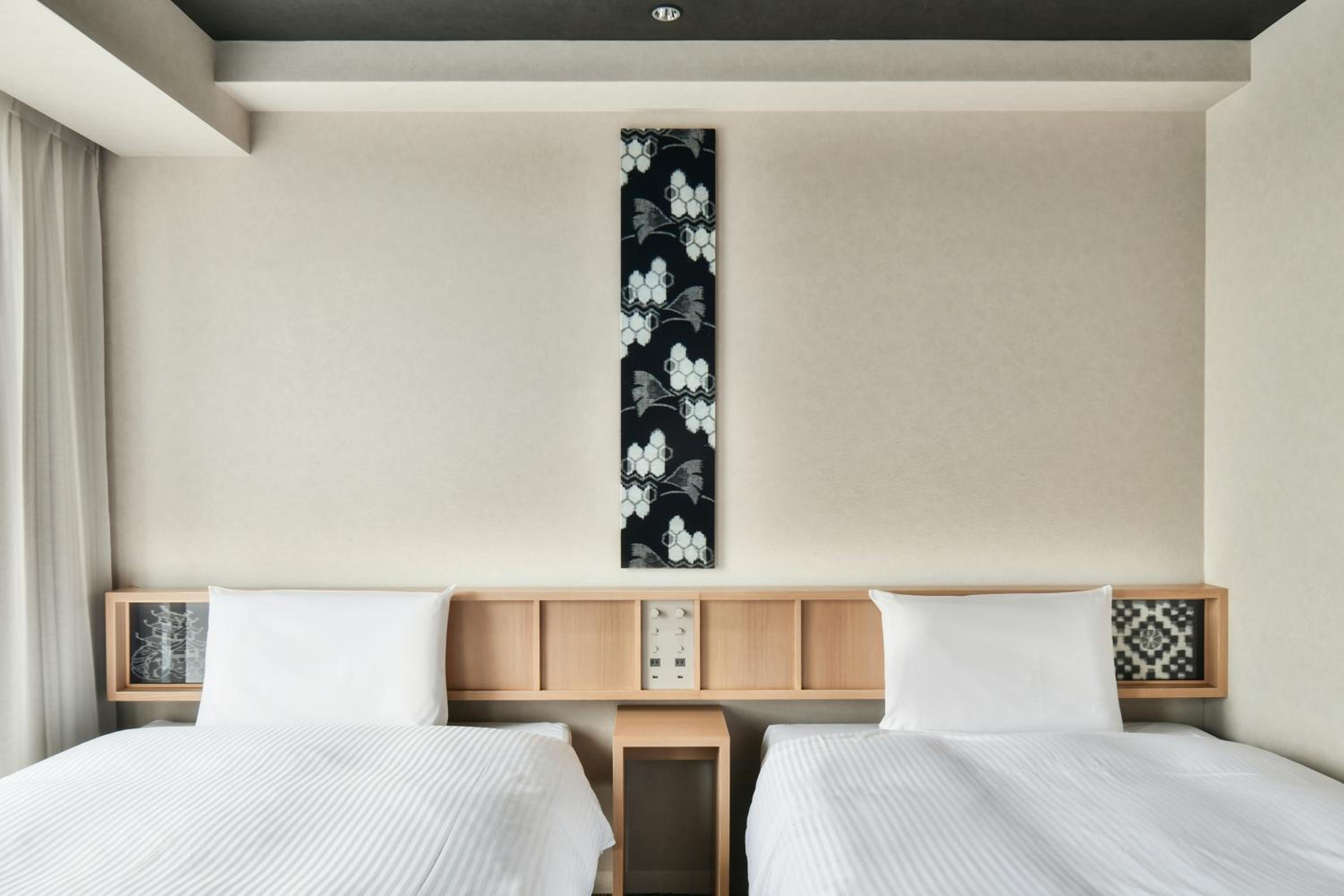Economy Triple Room - Photo 5
