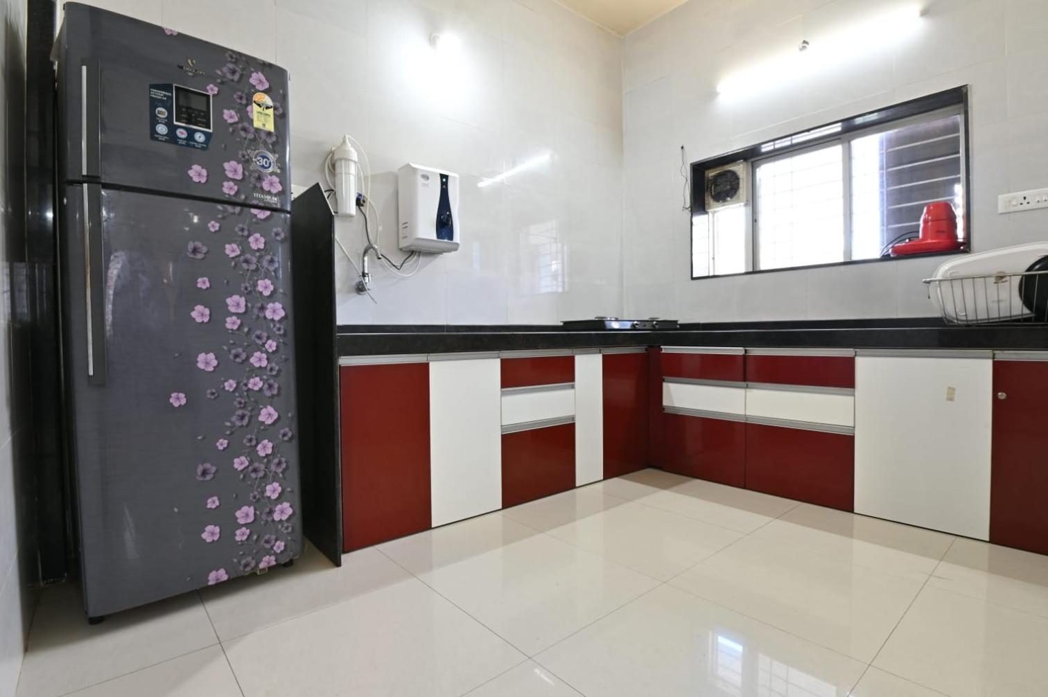 Villa photo 2
