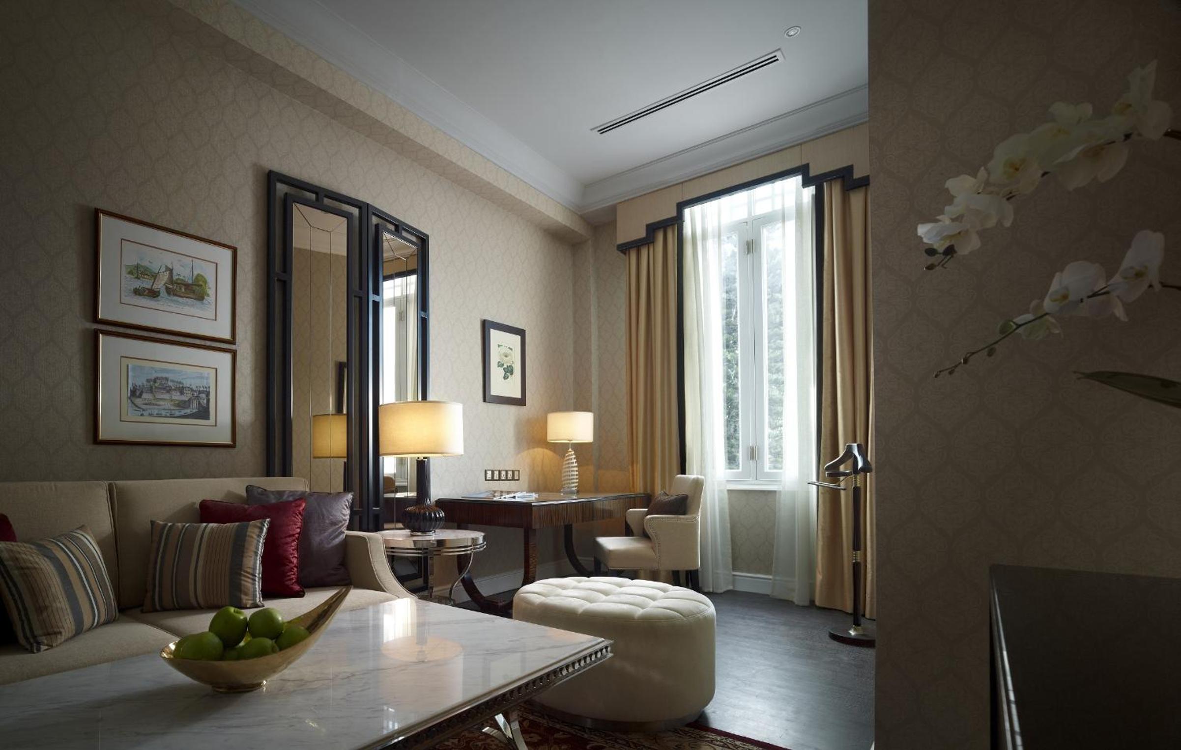 Colonial Suite
