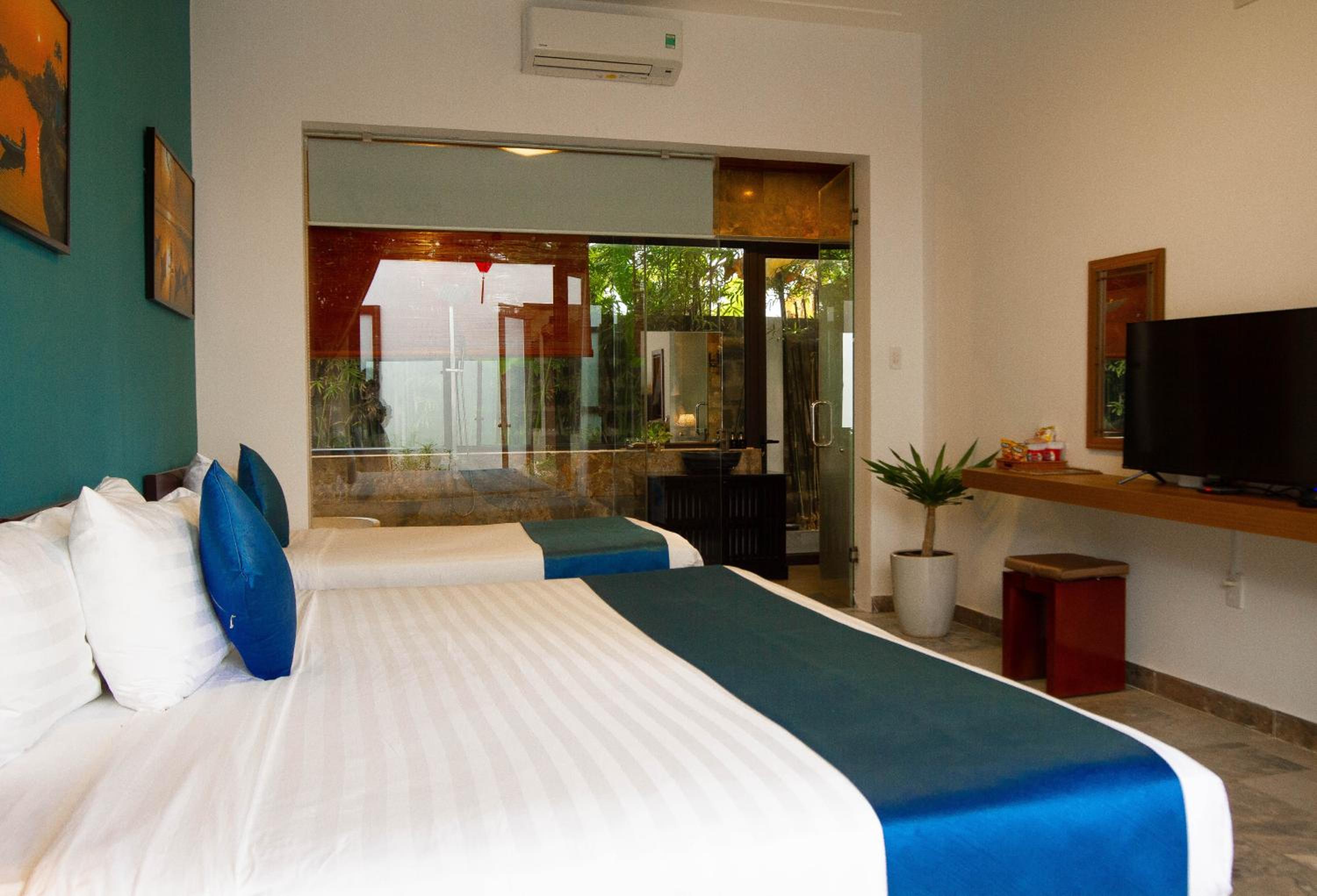 Family Suite With Balcony