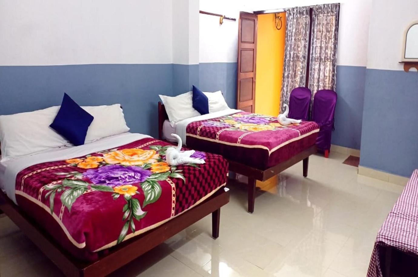 Double or Twin Room - Photo 10