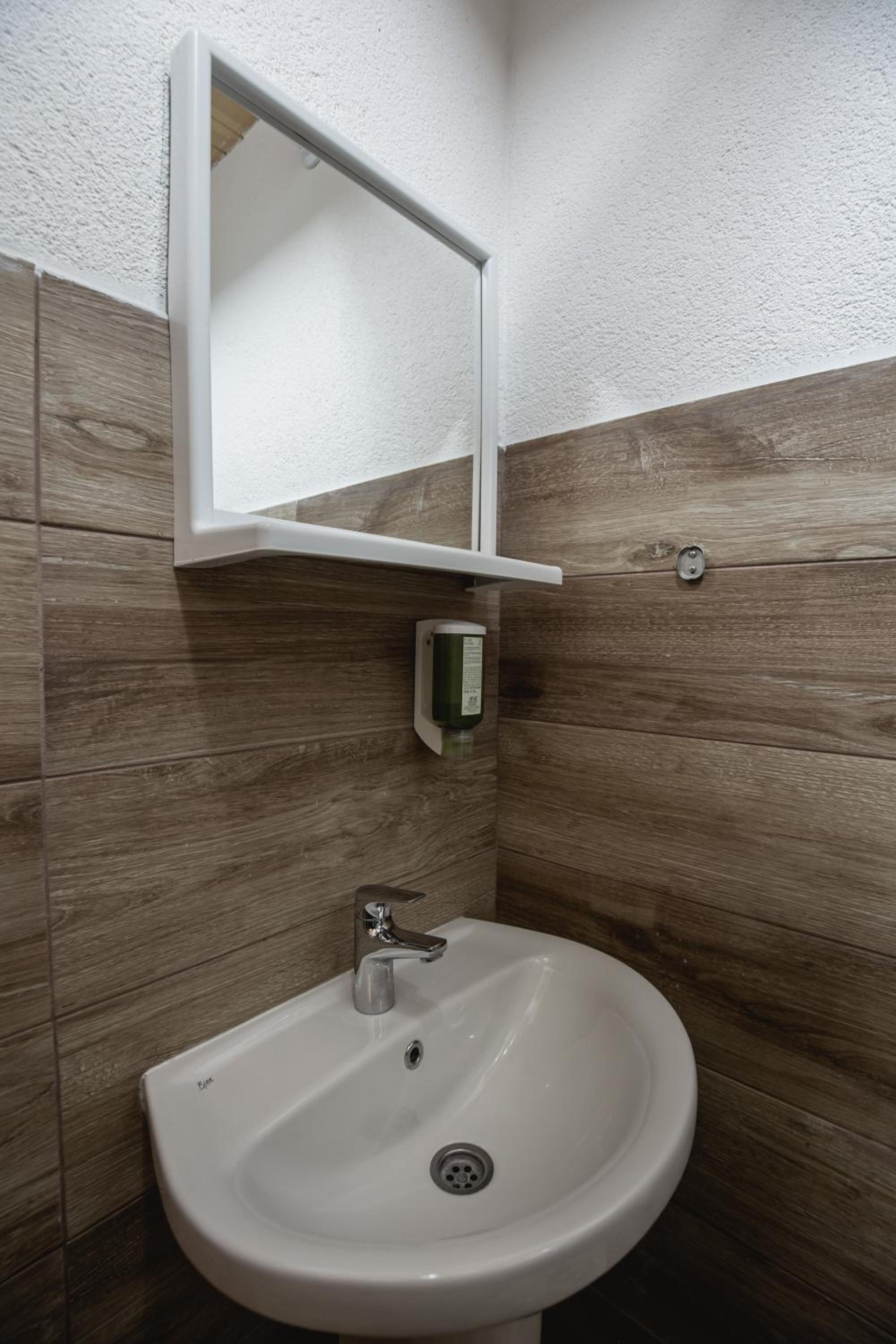 Comfort Triple Room - Photo 6