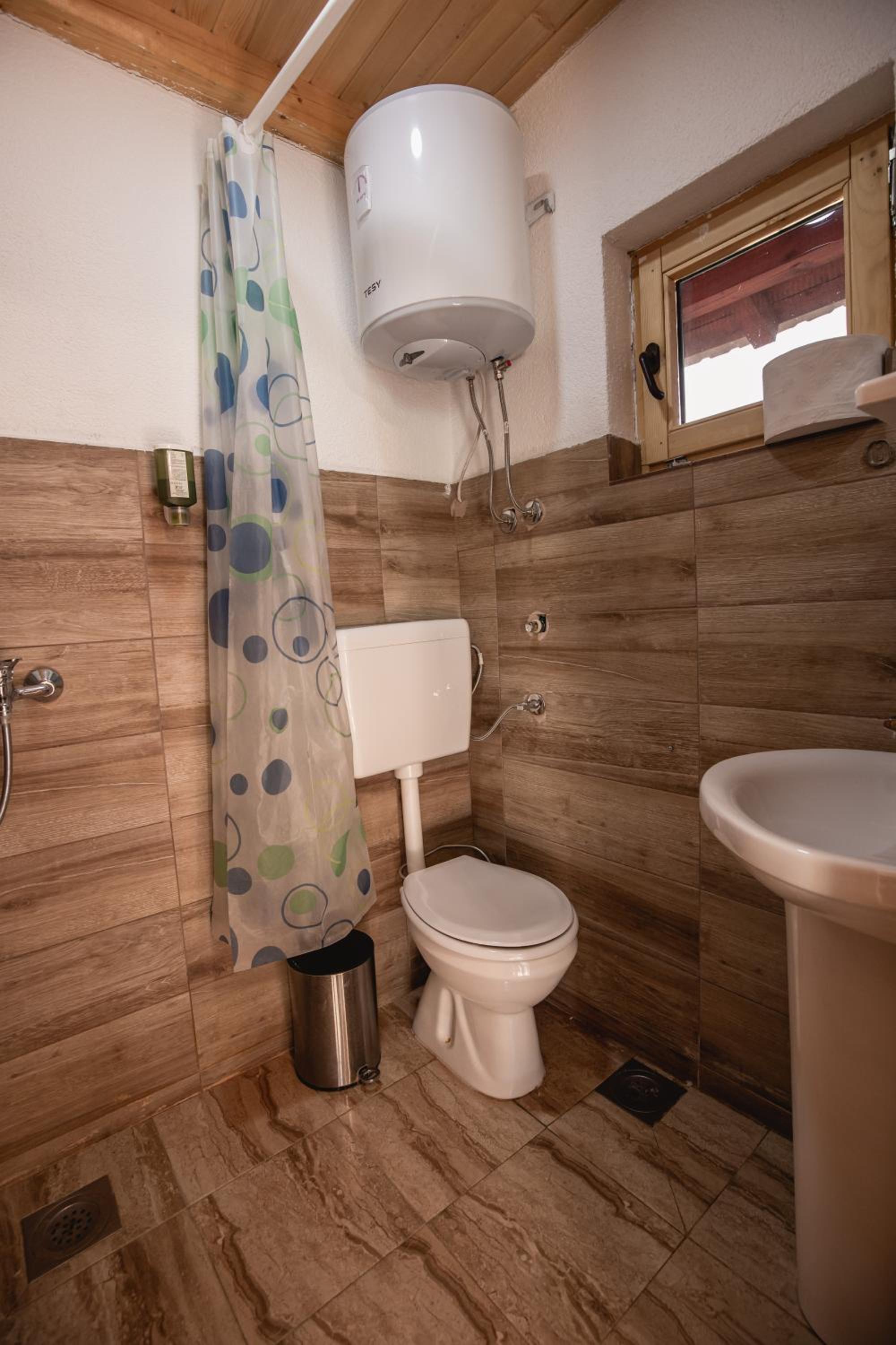 Comfort Triple Room - Photo 18