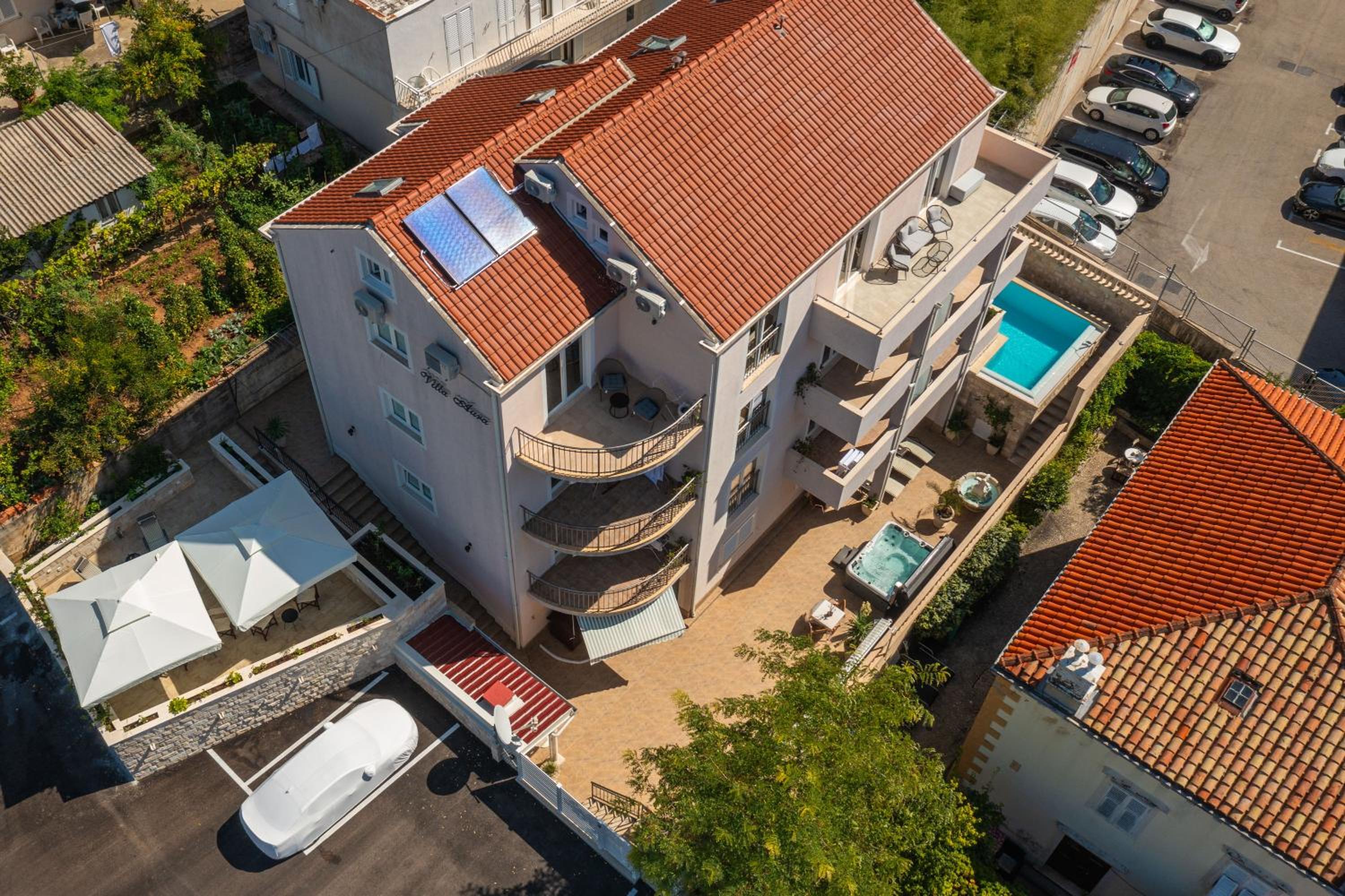 Duplex Studio with Balcony photo 3