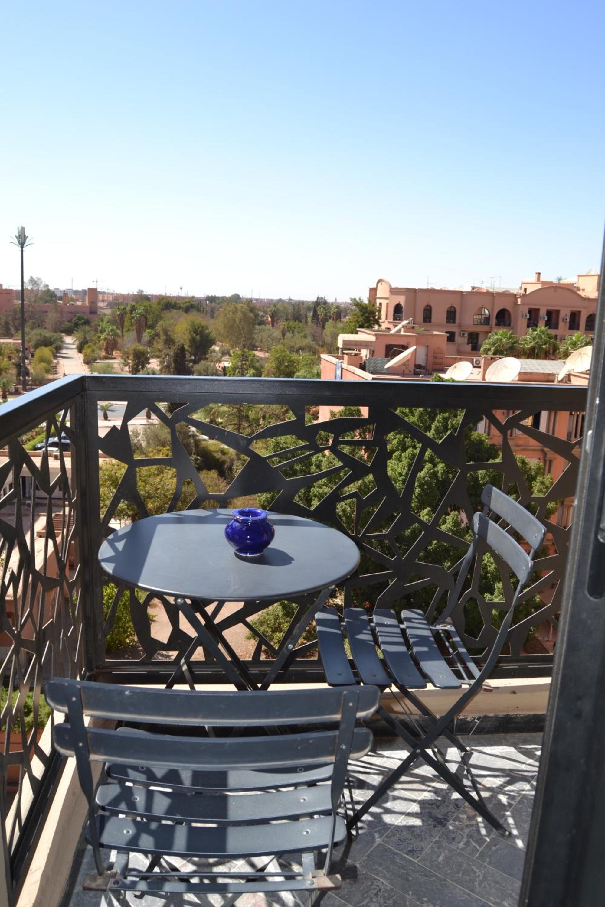 Apartment with Balcony - Photo 38