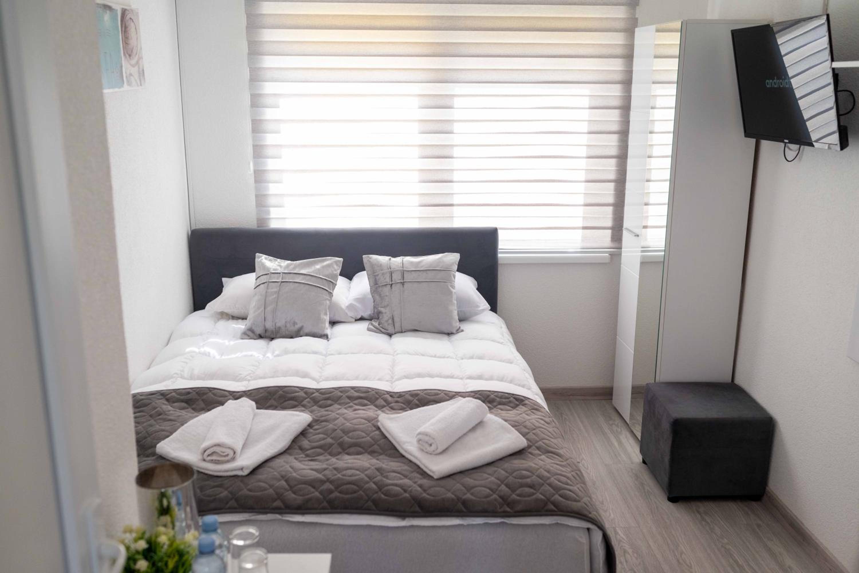 Budget Double Room photo 1
