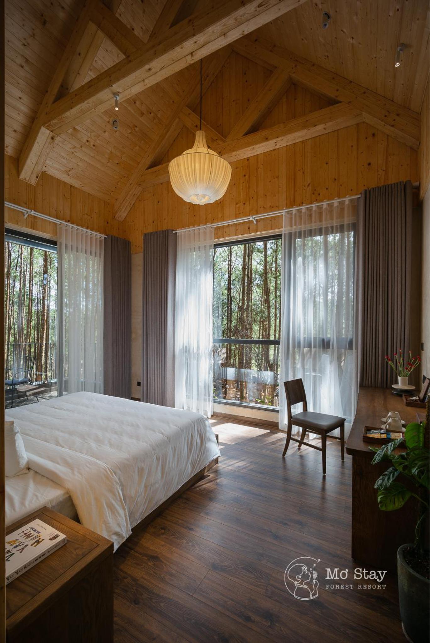 Deluxe Balcony Room - Photo 3