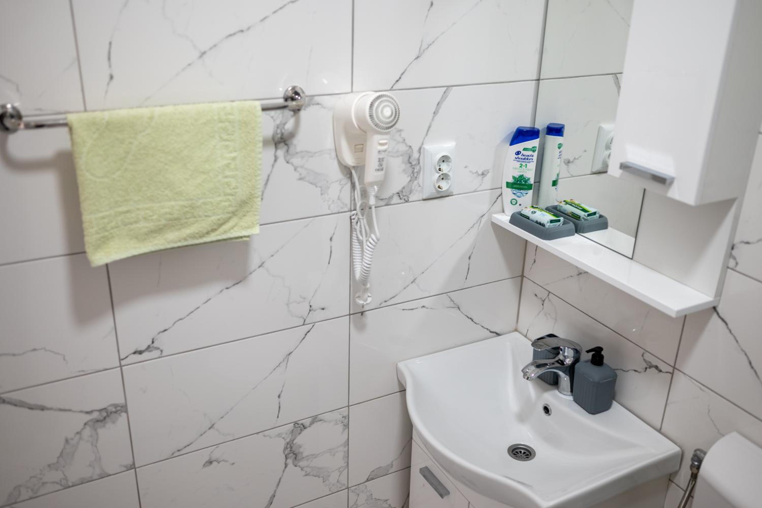 Studio Apartment photo 3