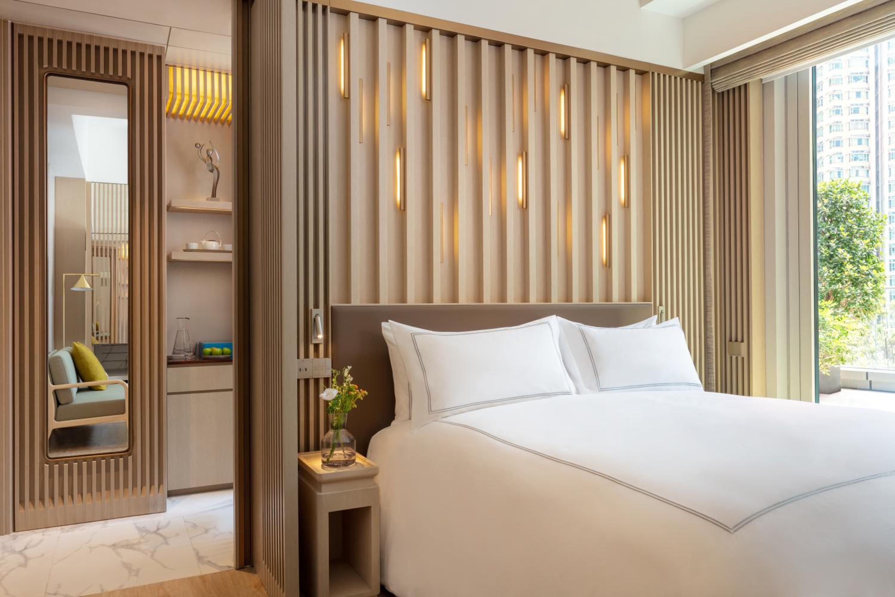 Luxury Executive Terrace Room – 1 King Size Bed, Lounge Access, Private Terrace with heated Jacuzzi Luxury Executive Terrace Room – 1 King Size Bed, Lounge Access, Private Terrace with heated Jacuzzi