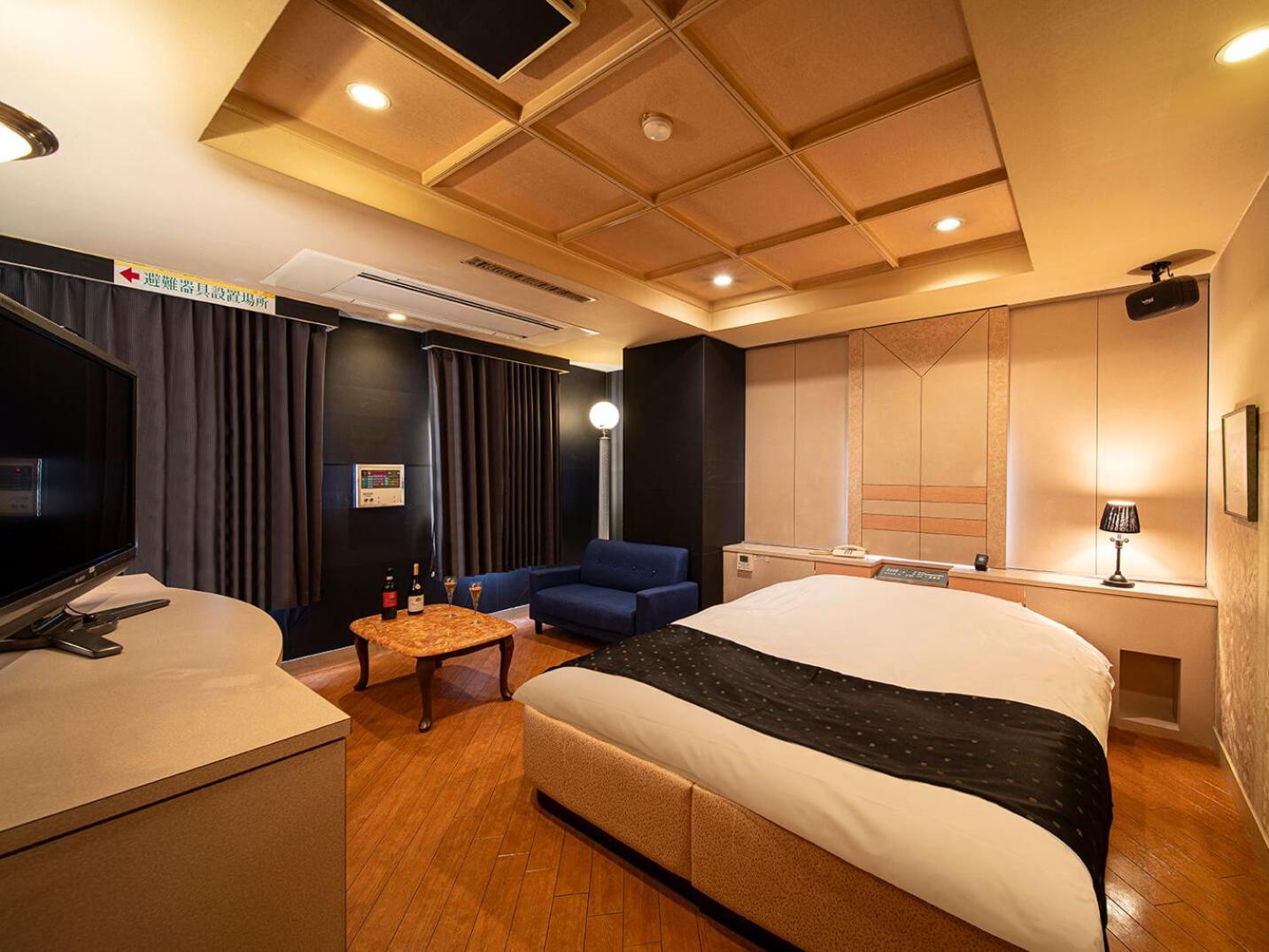 Double Room - Photo 1