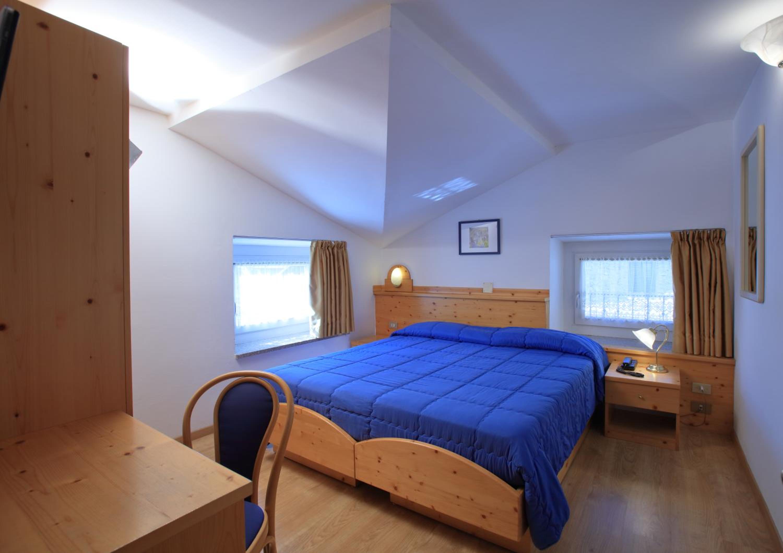 Standard Double or Twin Room photo 3