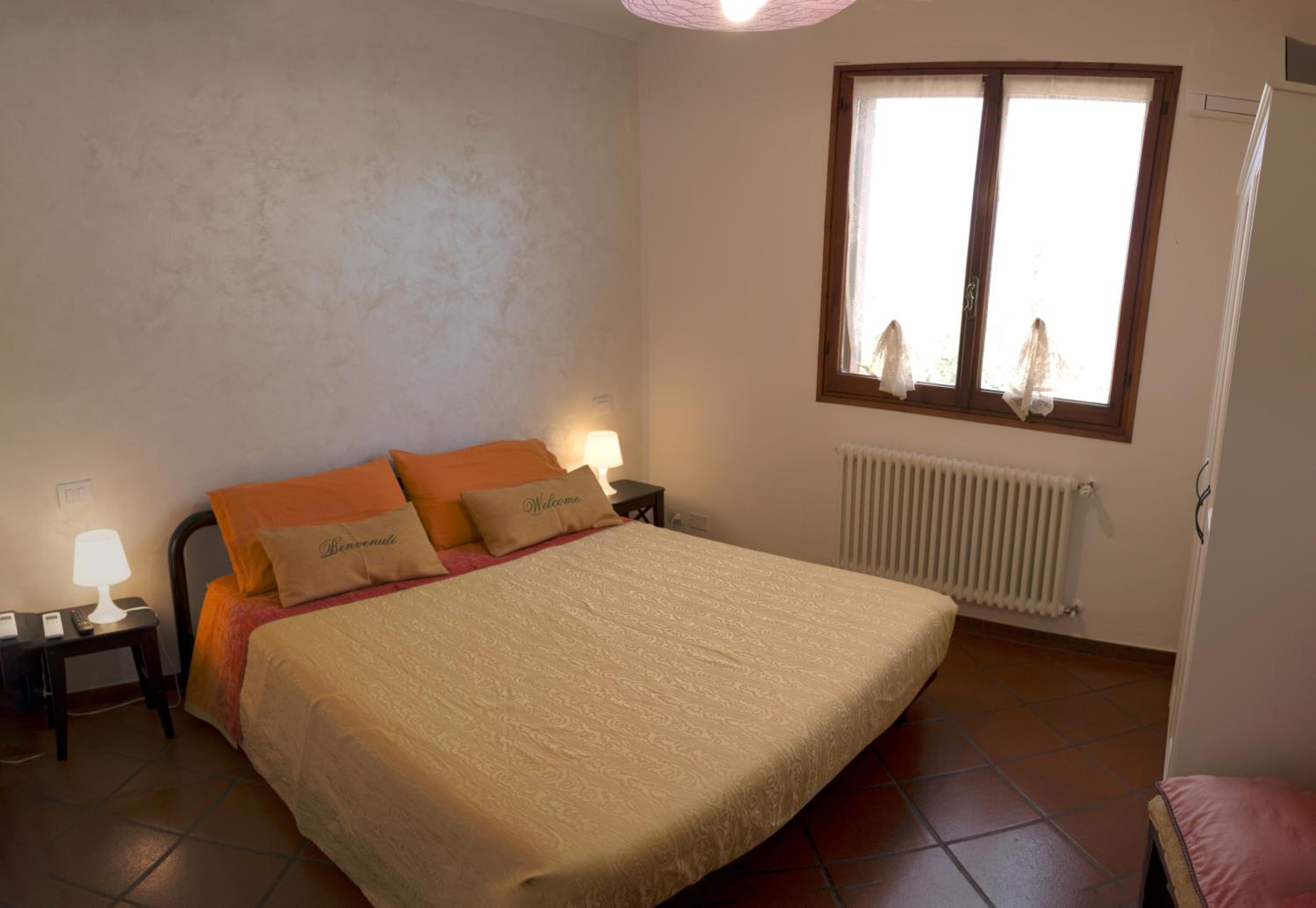 Double Room with Private Bathroom photo 2