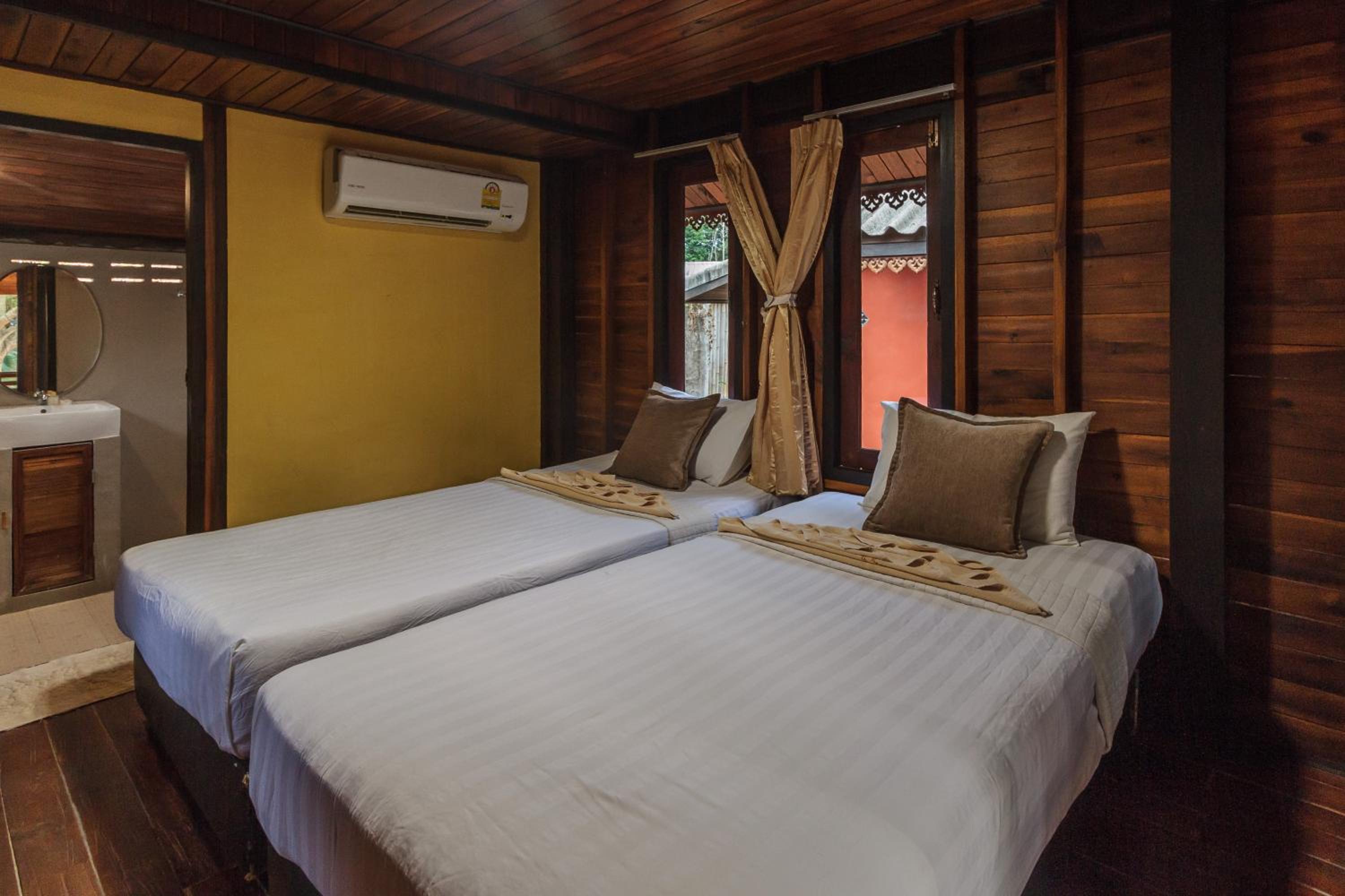 Two Person AC Bungalow photo 2