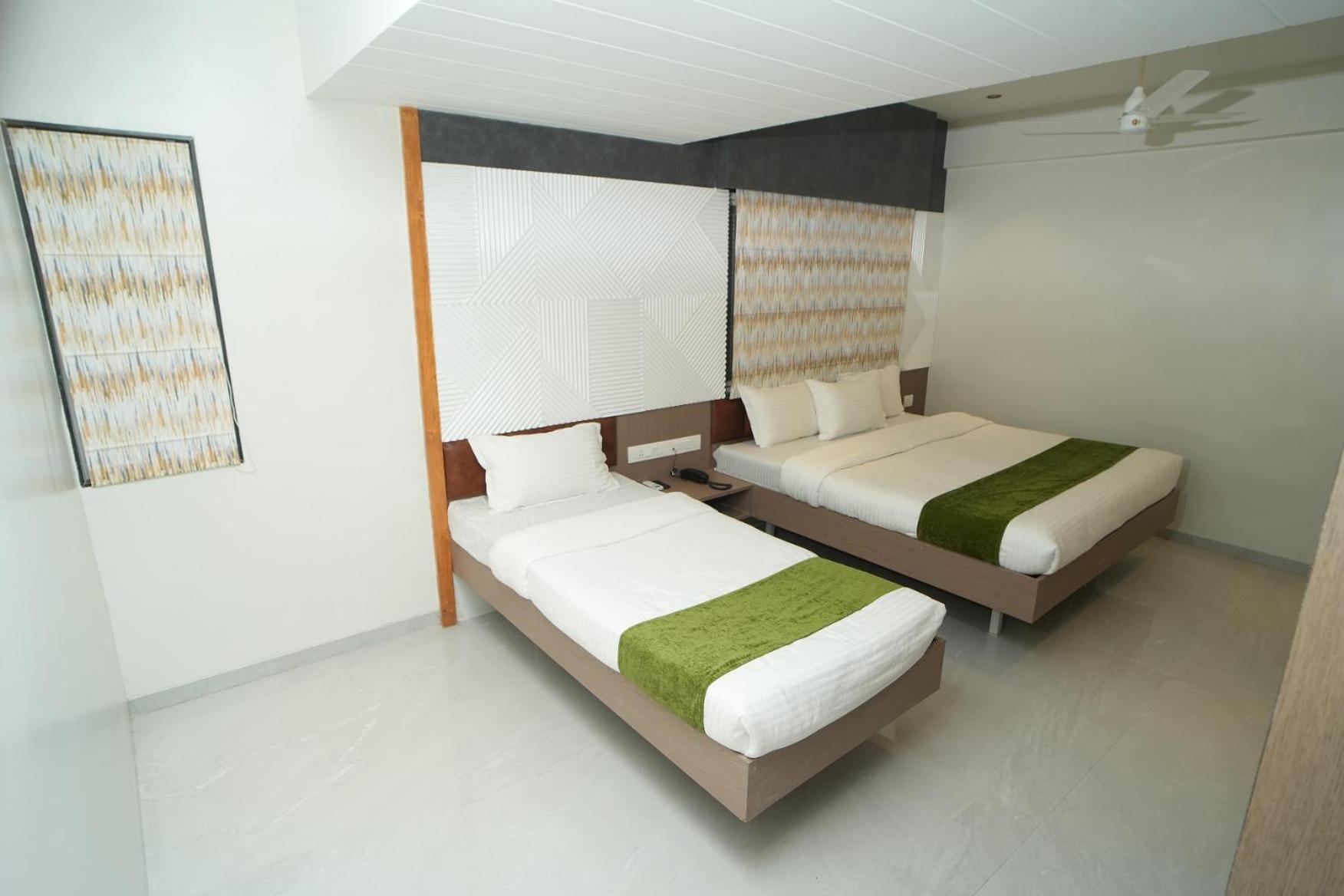 Family Room - Photo 27