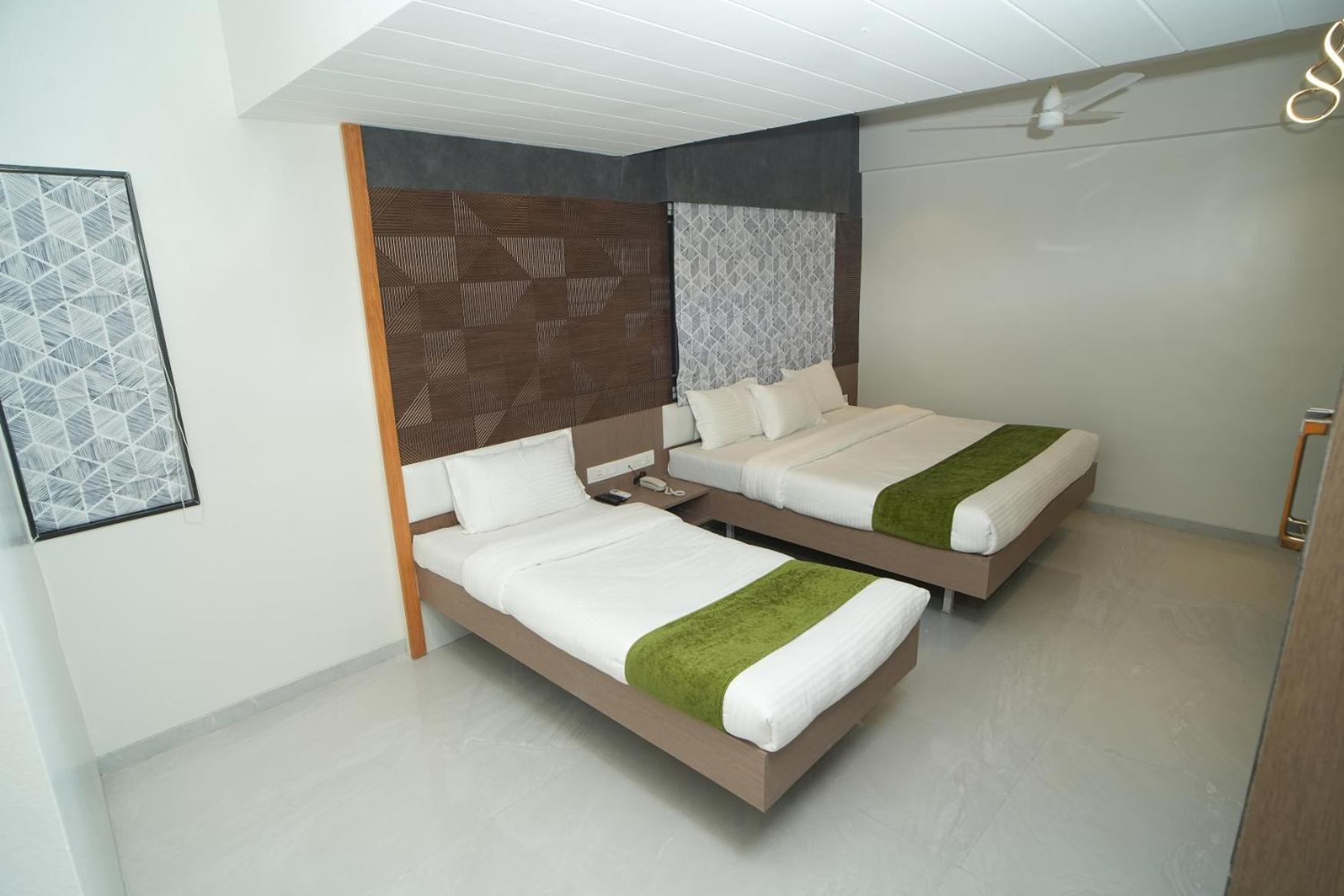 Family Room - Photo 24