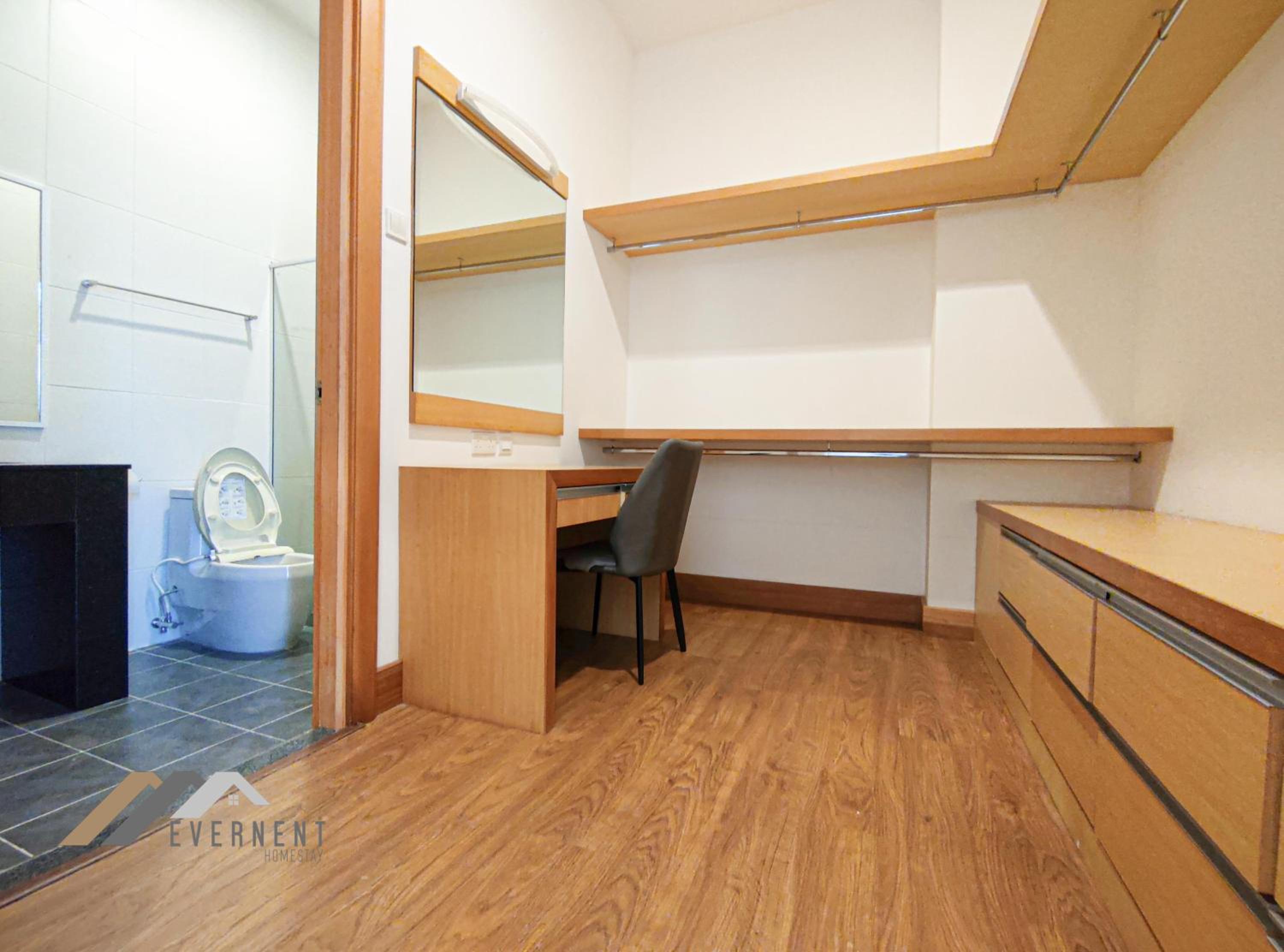 Superior King Room - Photo 1