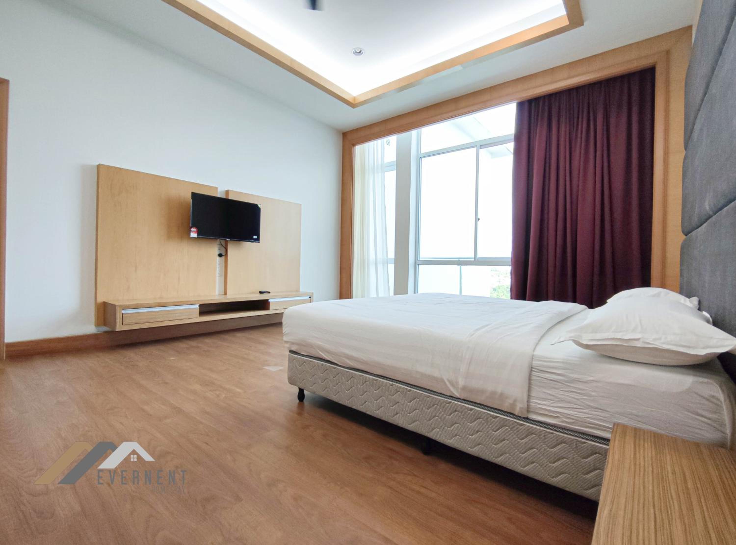 Superior King Room - Photo 9