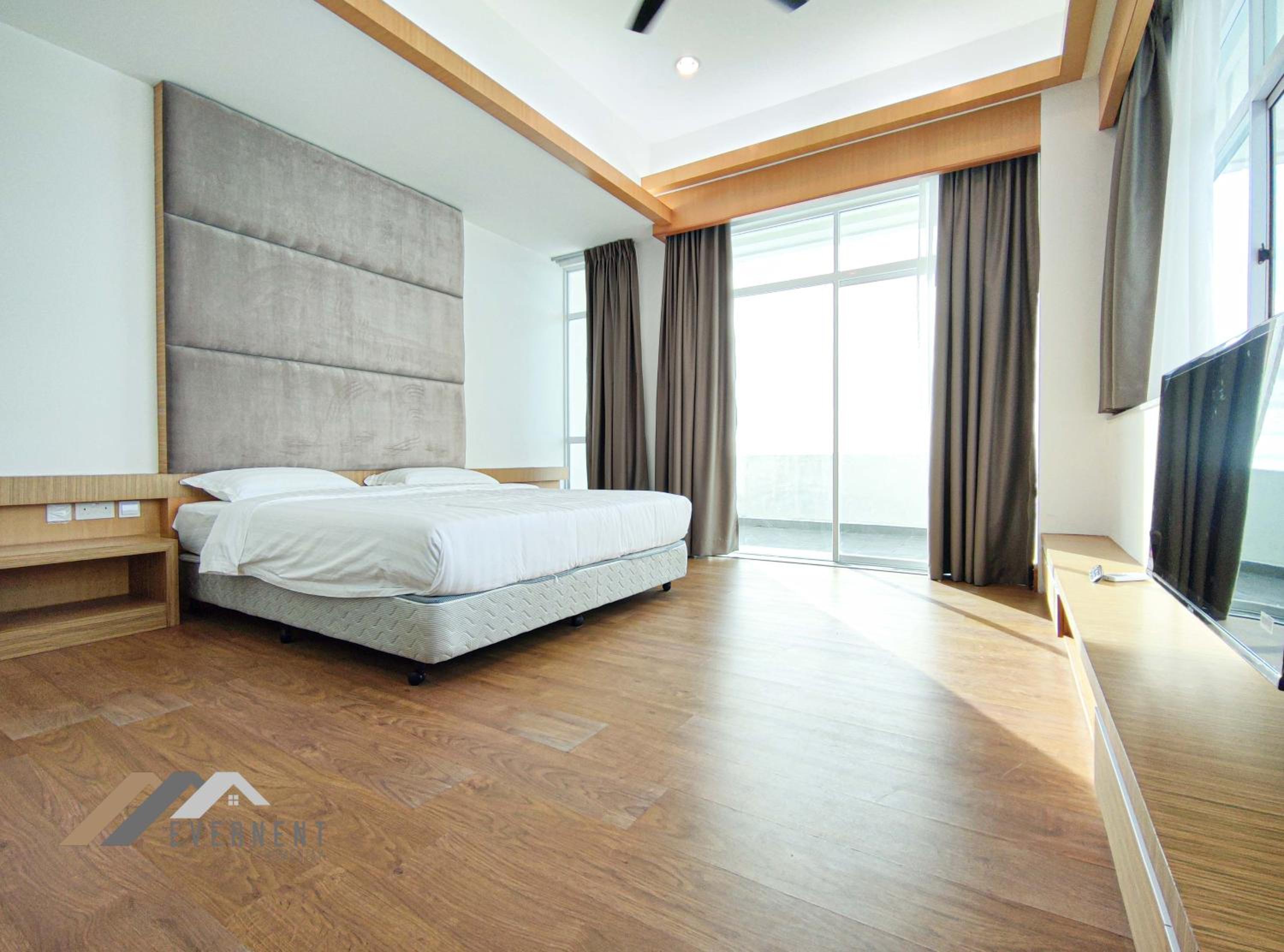 Penthouse Apartment photo 2