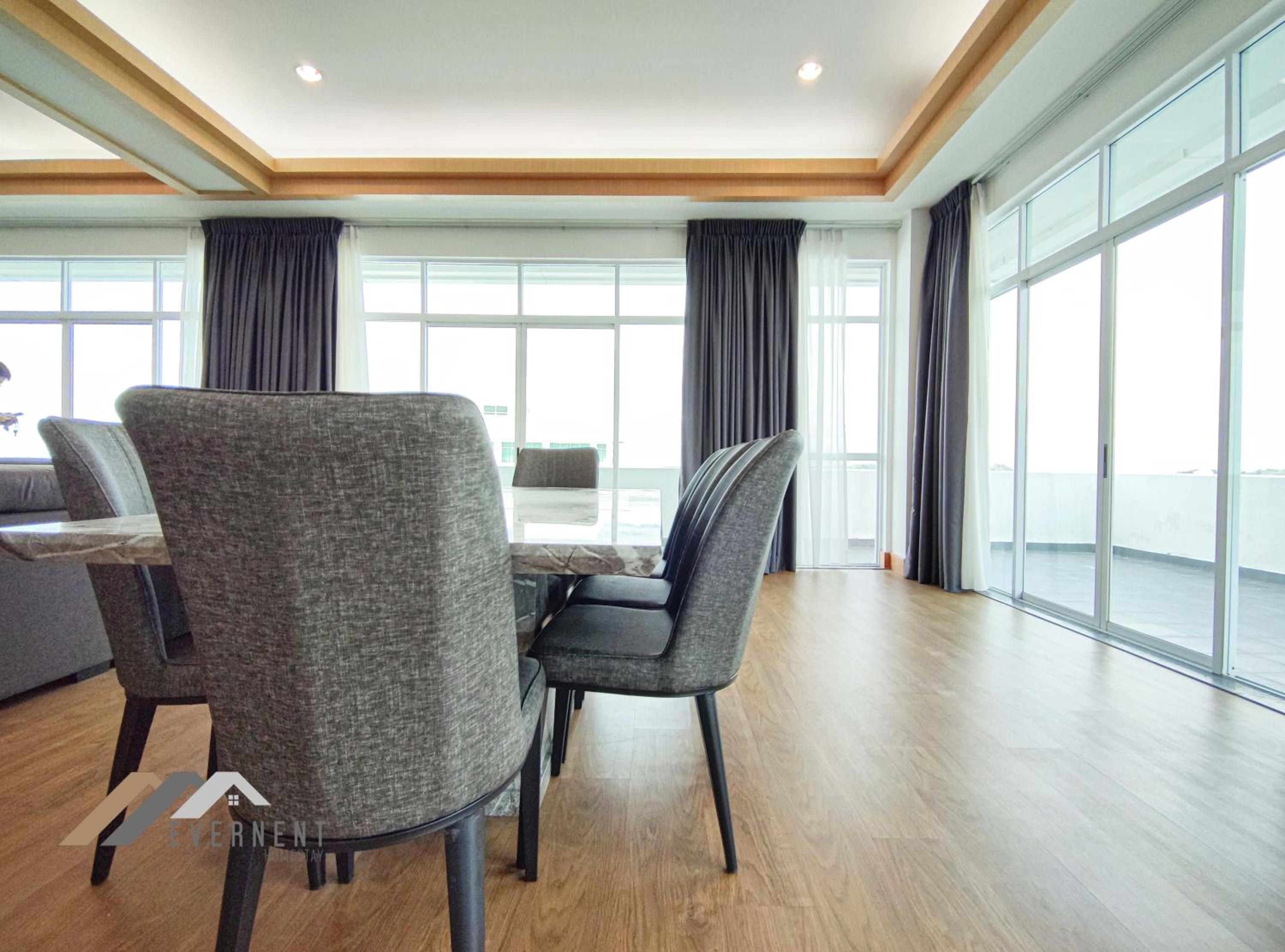 Penthouse Apartment photo 3