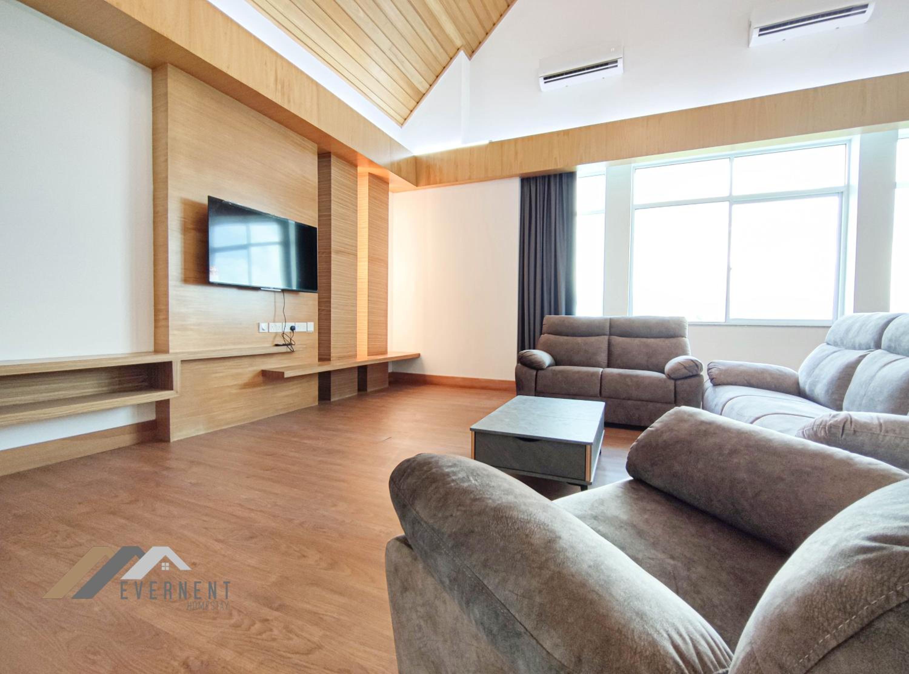 Penthouse Apartment photo 2