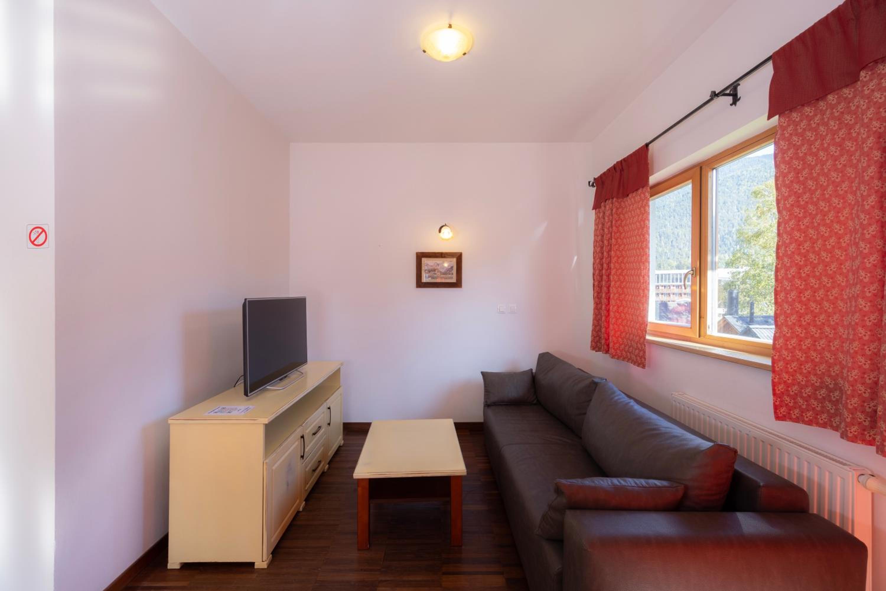 One-Bedroom Apartment with Balcony