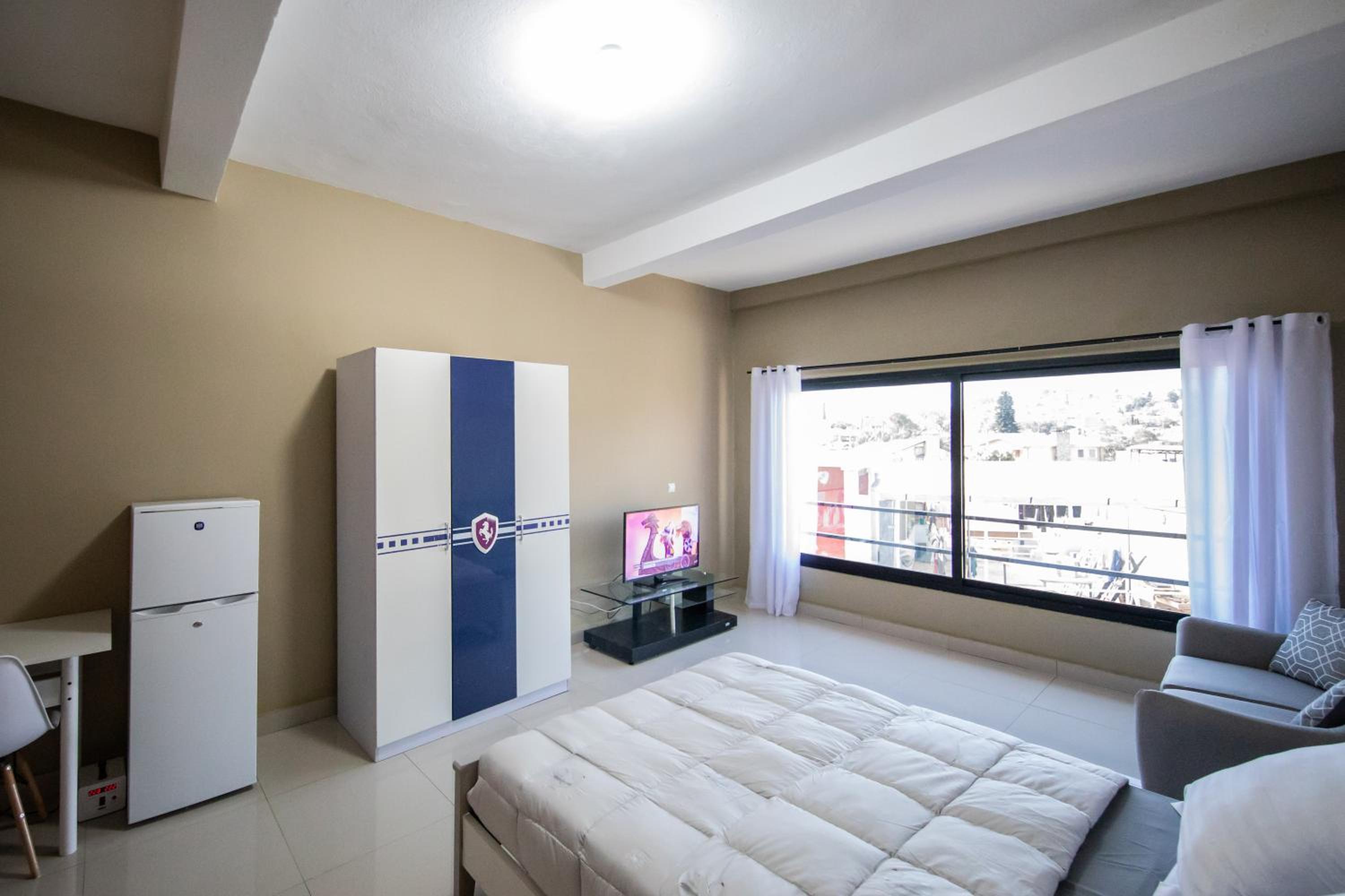 Studio Apartment photo 3