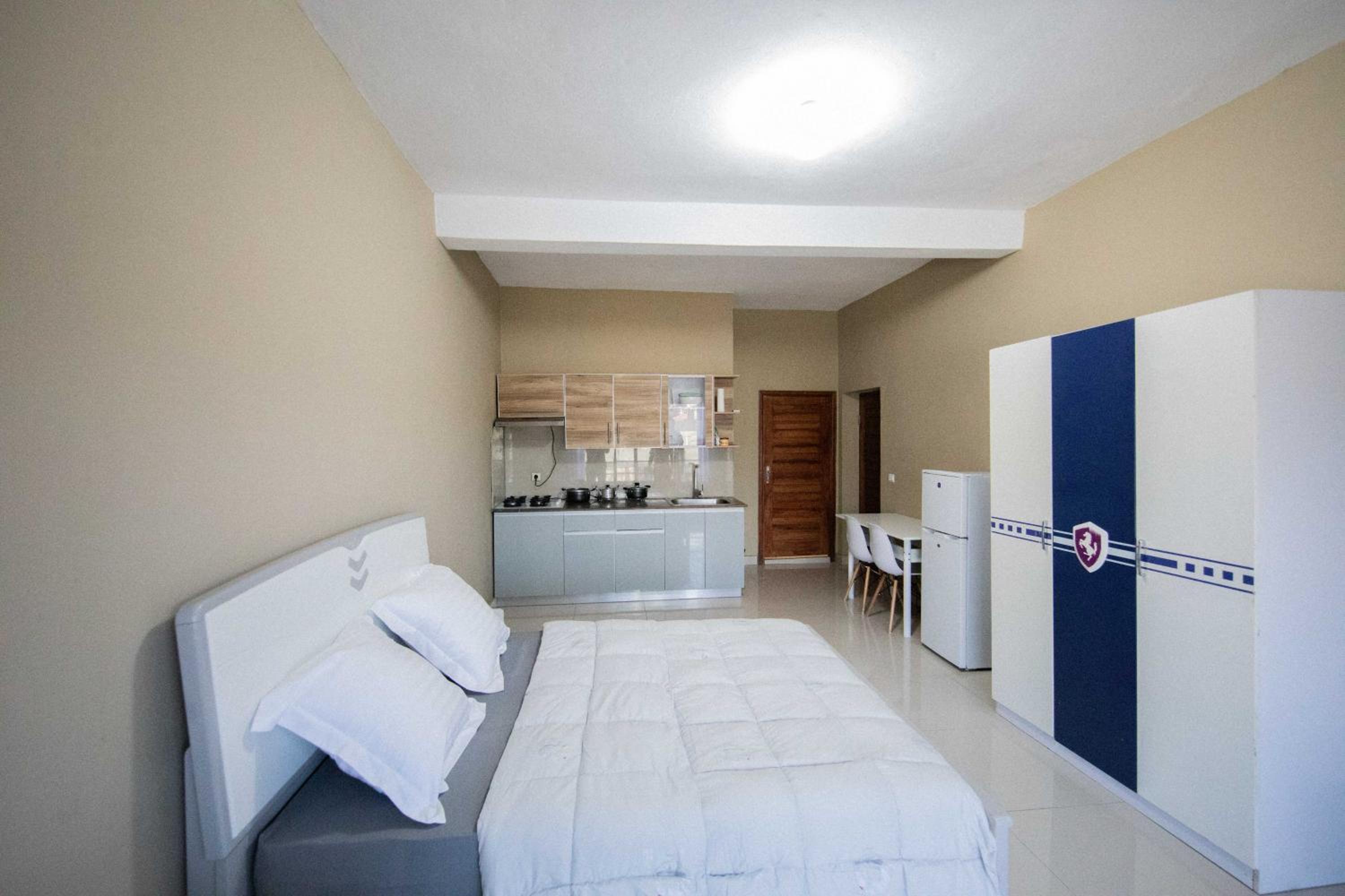Studio Apartment photo 1