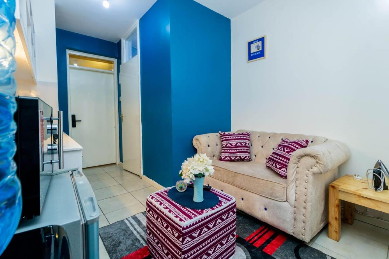 Studio Apartment photo 2