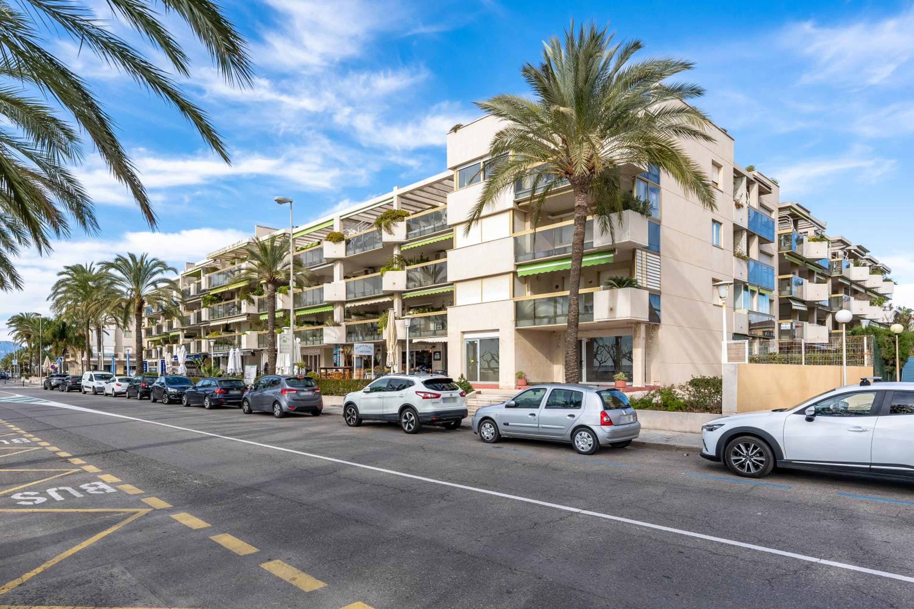 Two-Bedroom Deluxe Apartment with Ocean View photo 2