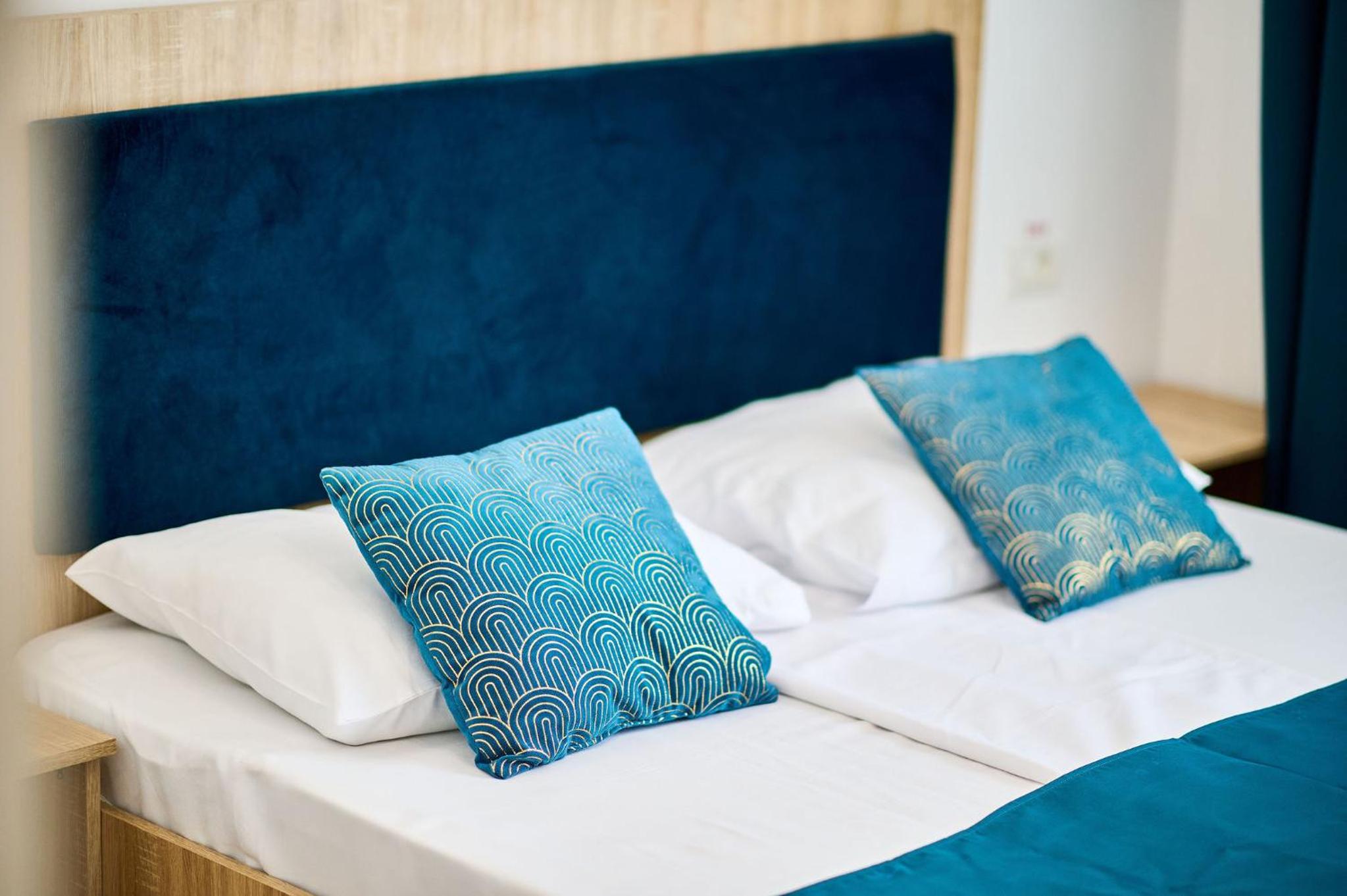 Deluxe Double Room with Balcony photo 2