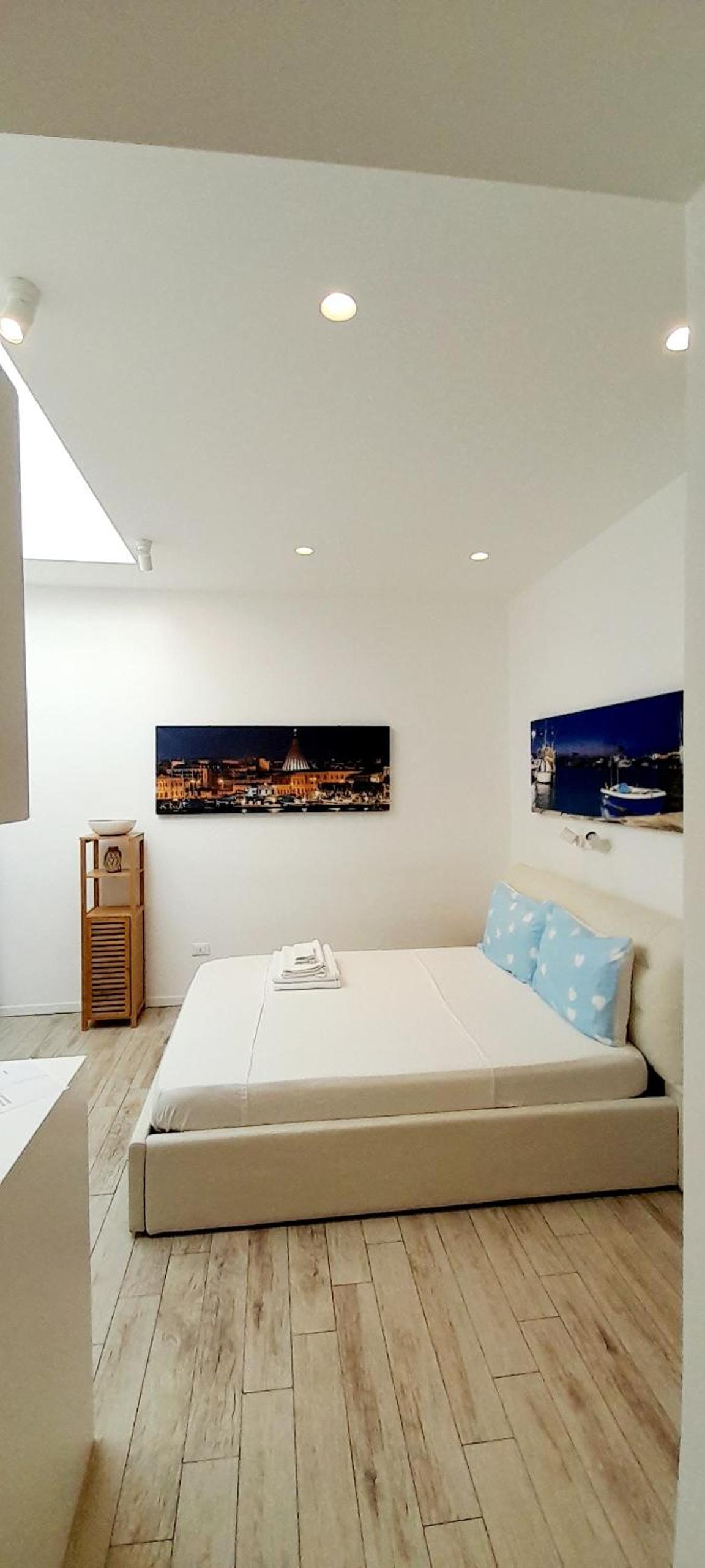 One-Bedroom Apartment - Photo 43